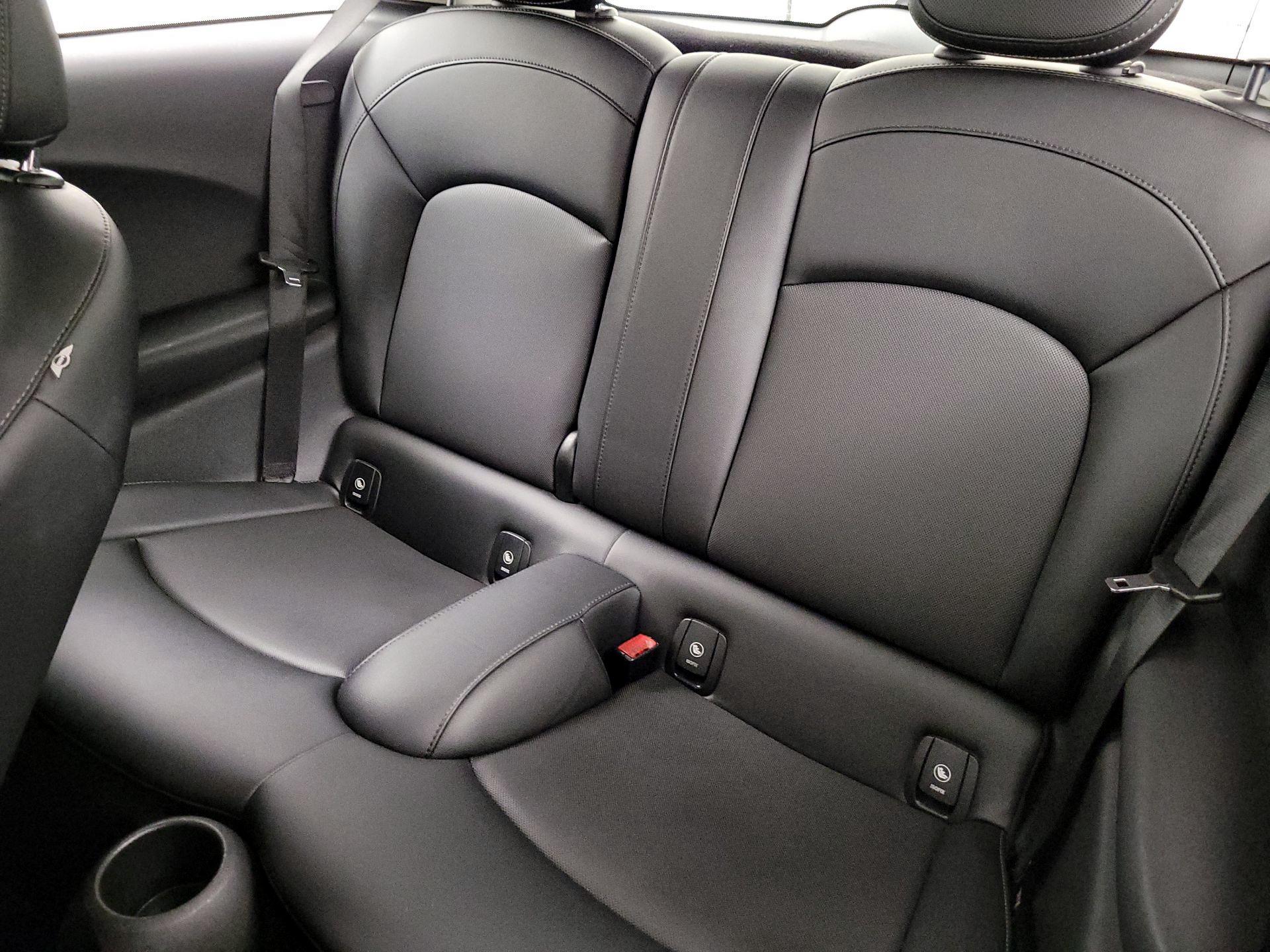 Thumbnail: 2015 MINI Cooper Hardtop - 18