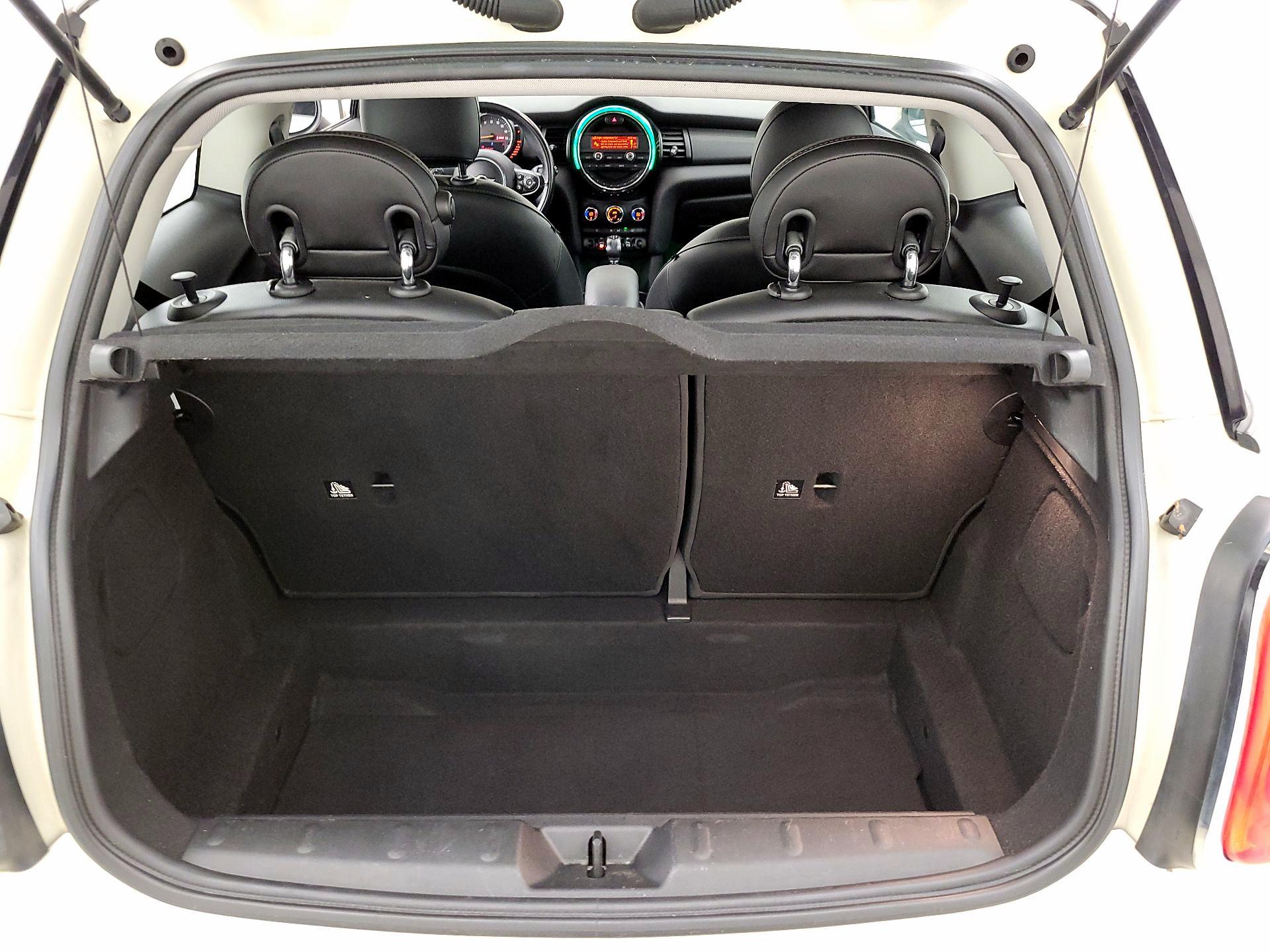 Thumbnail: 2015 MINI Cooper Hardtop - 19