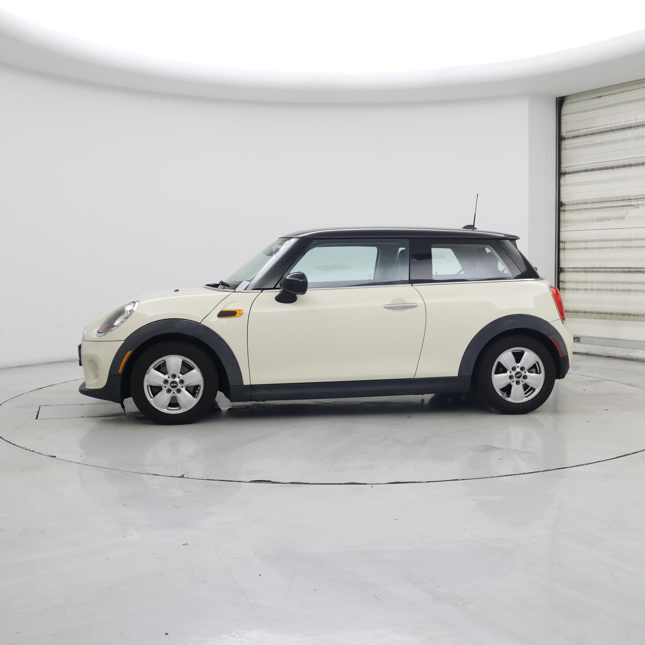Thumbnail: 2015 MINI Cooper Hardtop - 3