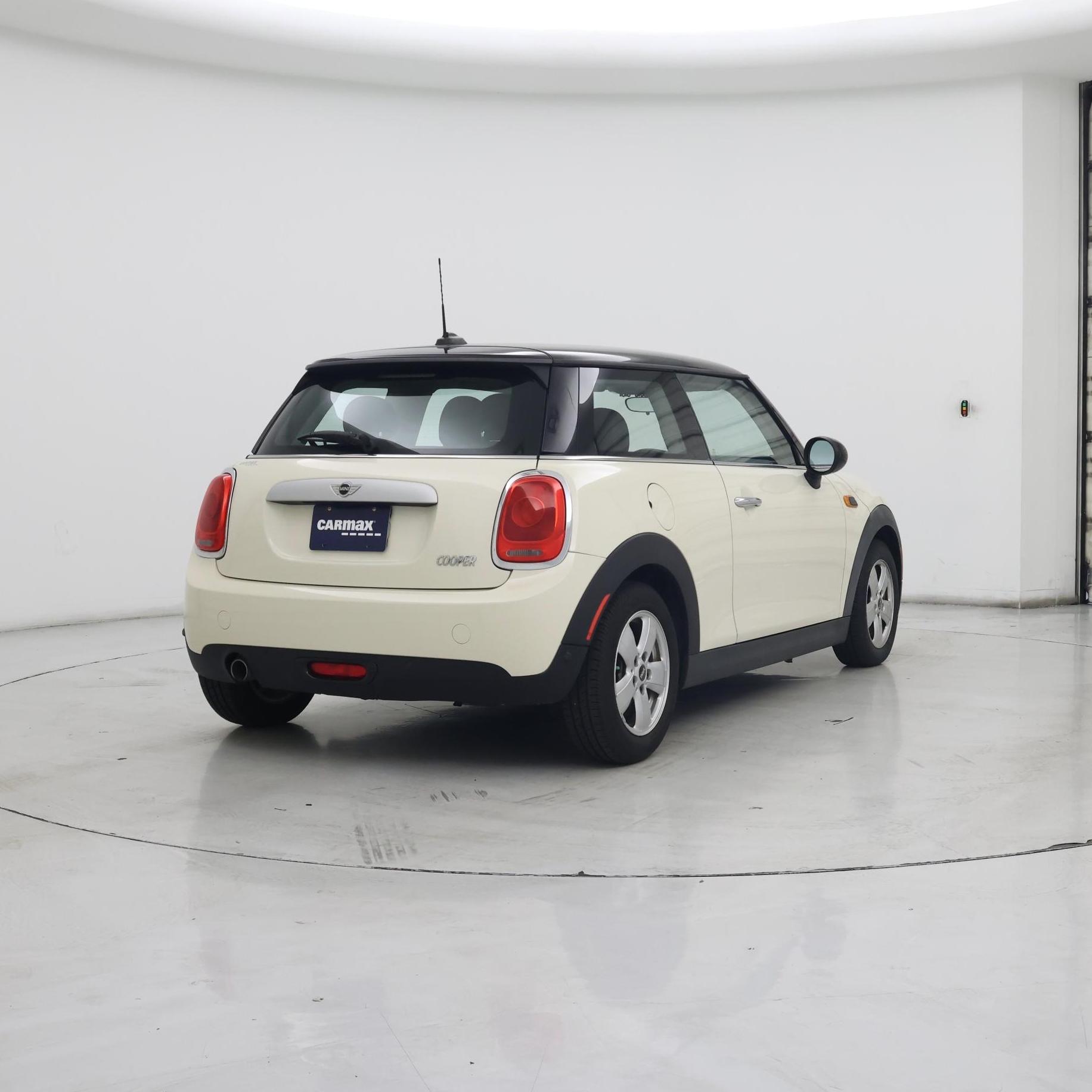 Thumbnail: 2015 MINI Cooper Hardtop - 8