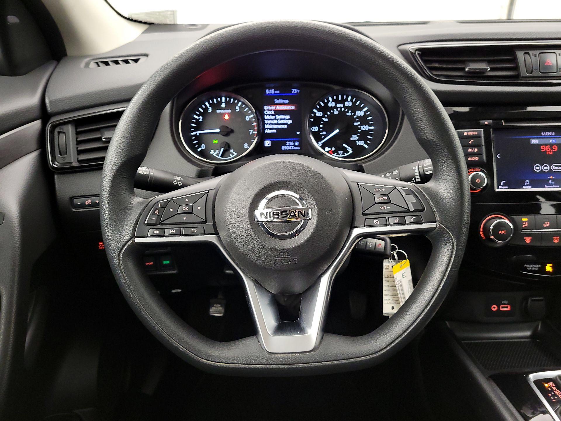 Thumbnail: 2020 Nissan Rogue Sport - 10