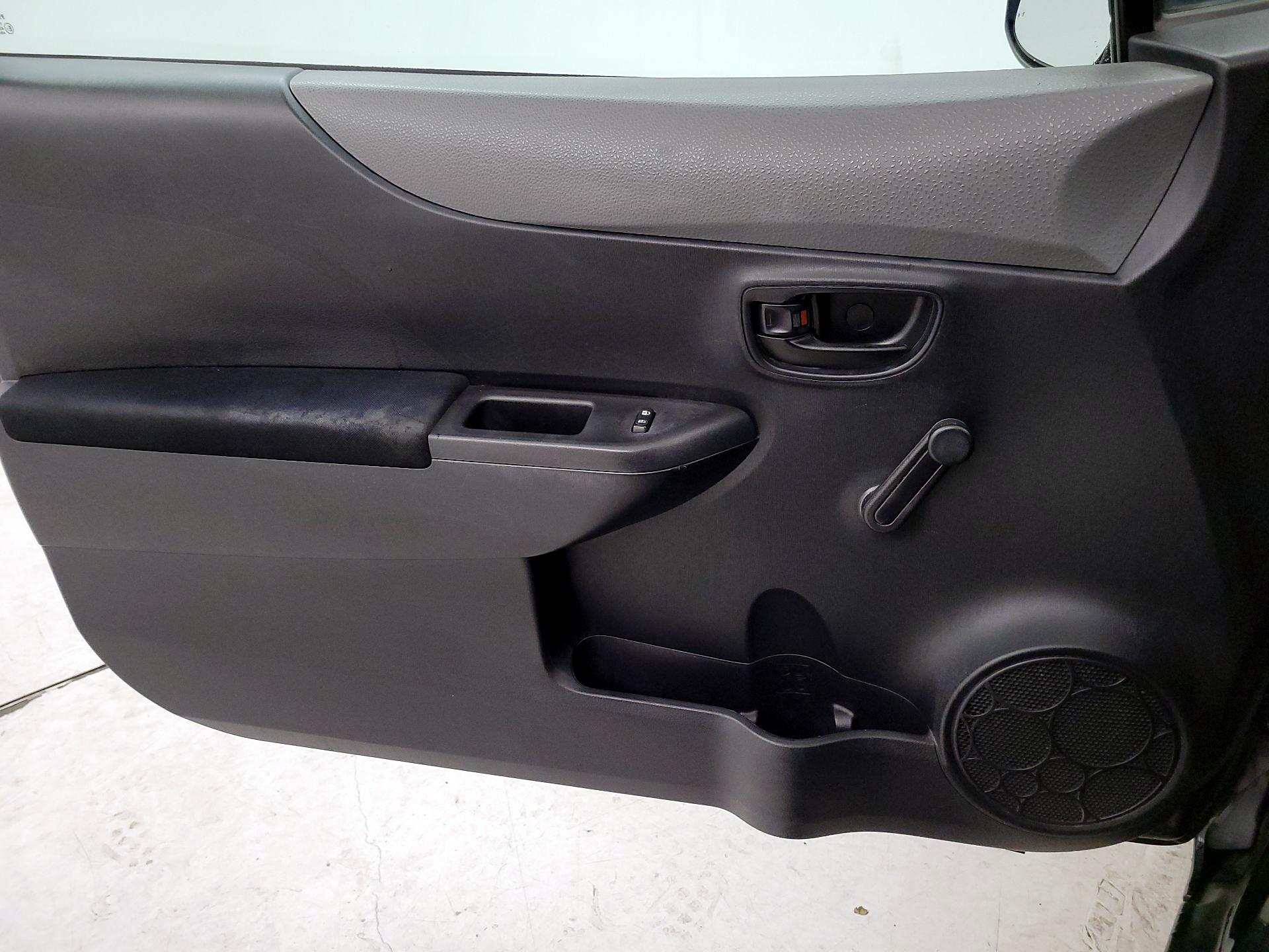 Thumbnail: 2014 Toyota Yaris - 12
