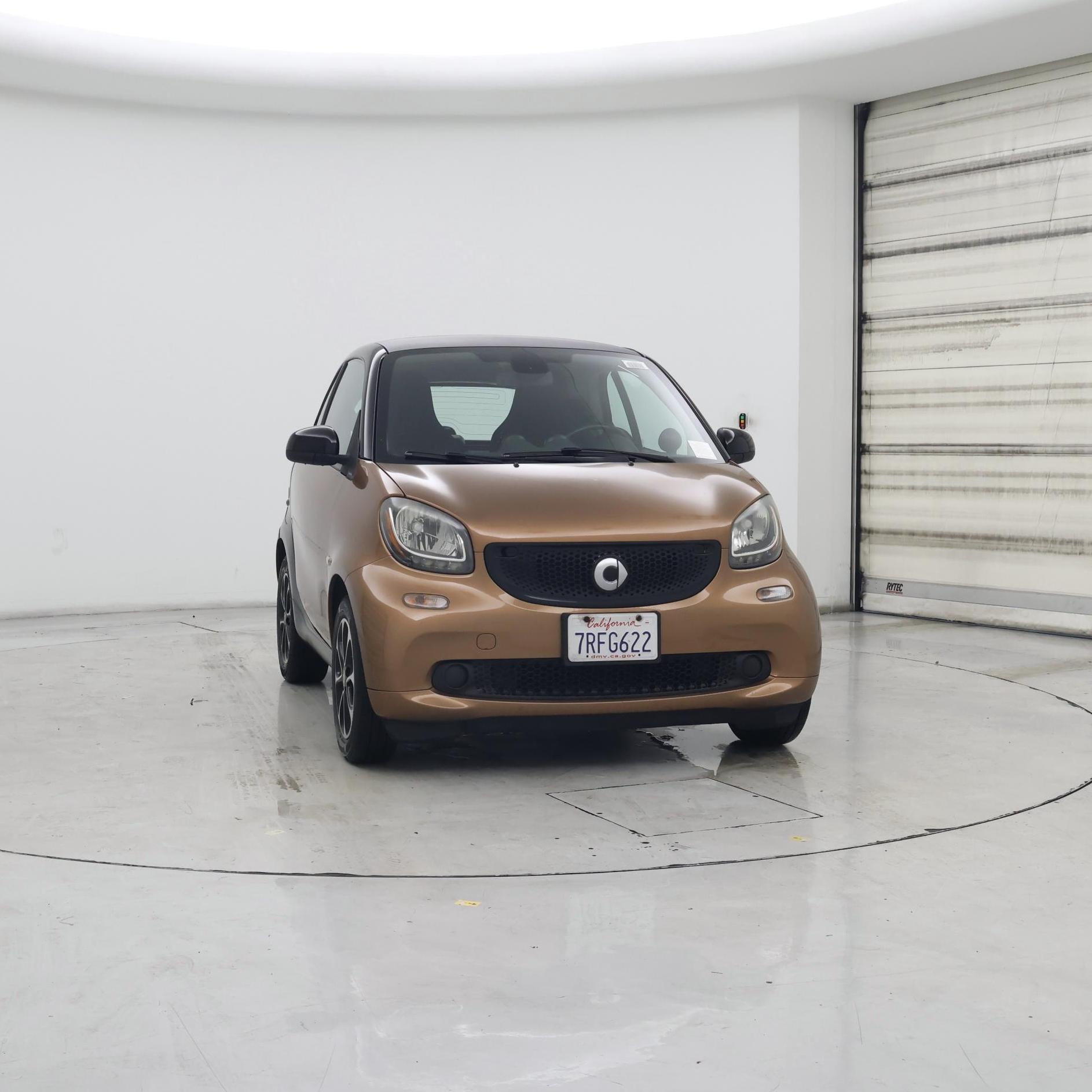 Thumbnail: 2016 smart fortwo - 5