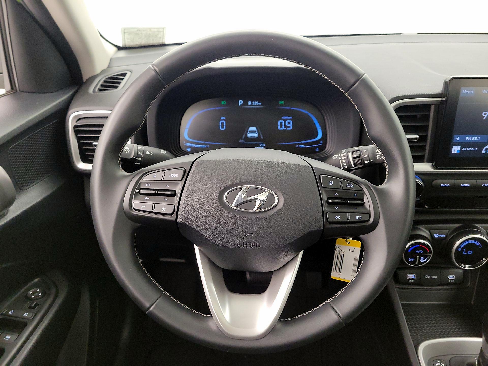 Thumbnail: 2023 Hyundai Venue - 10