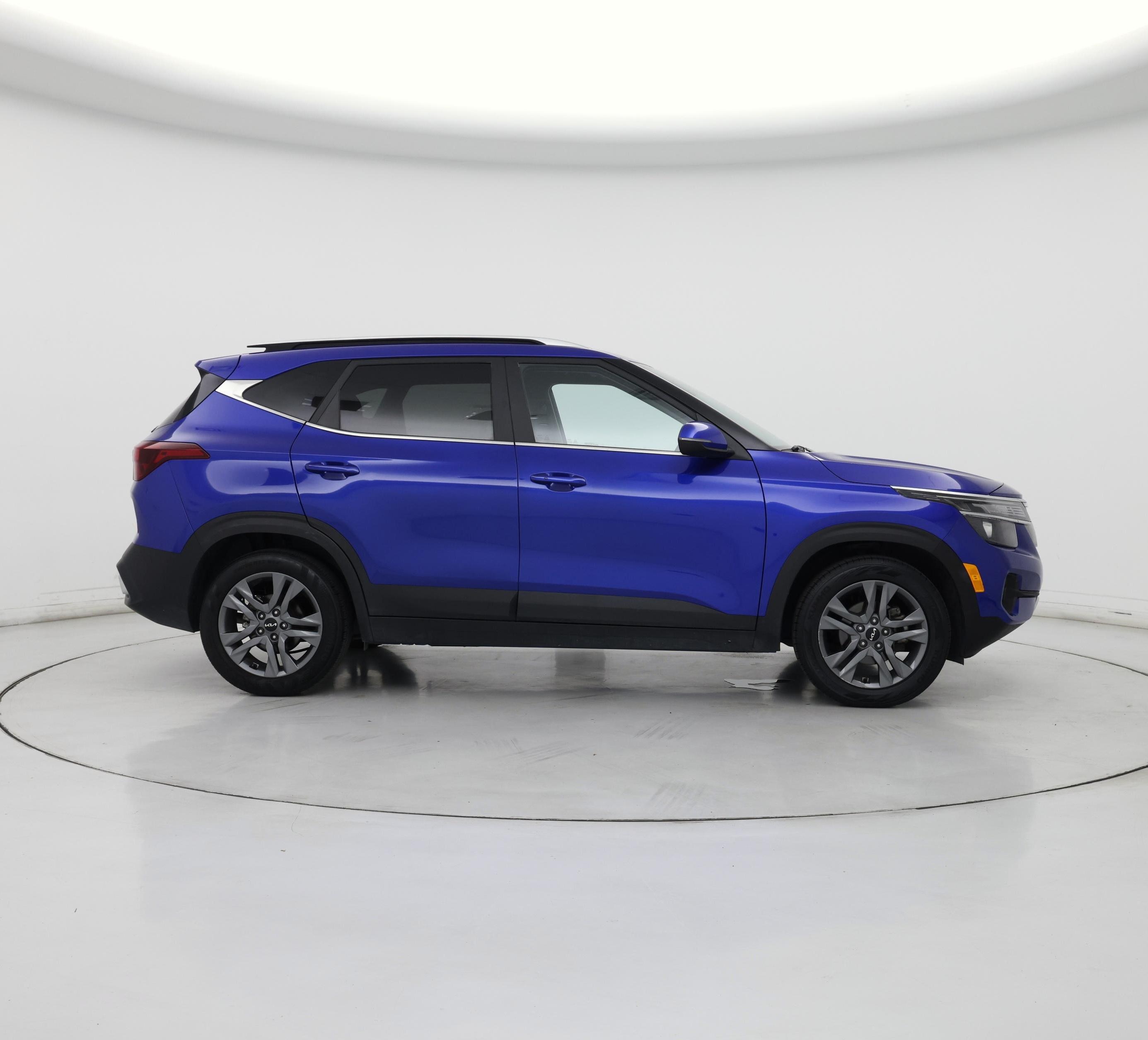 Thumbnail: 2023 Kia Seltos - 7