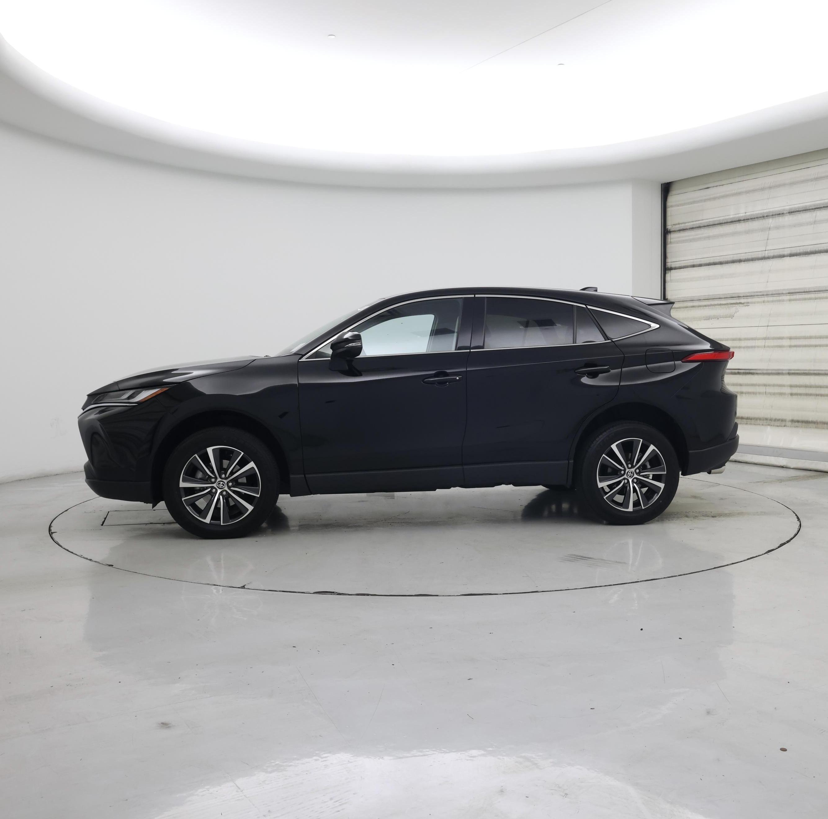 Thumbnail: 2024 Toyota Venza - 3