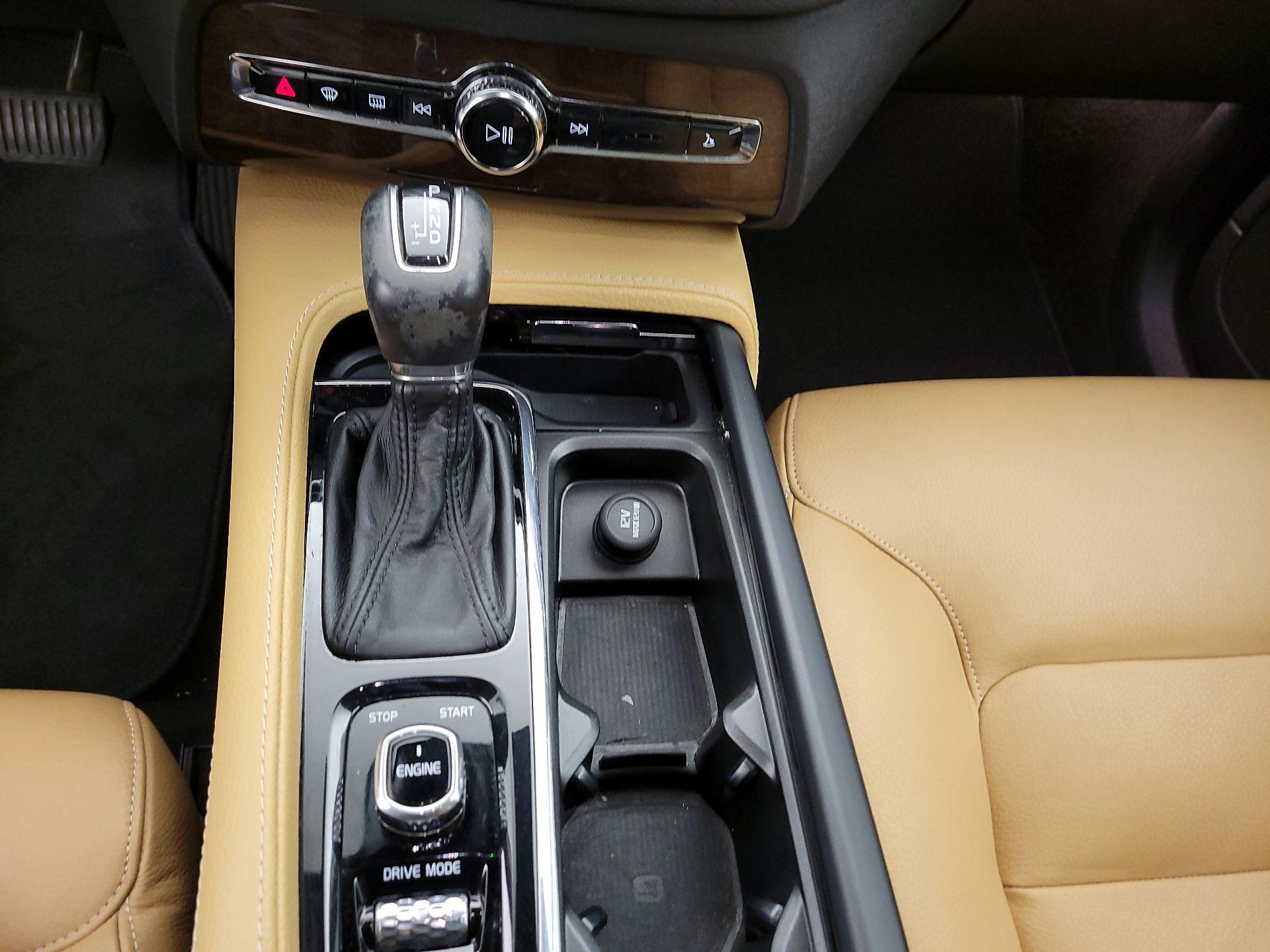 Thumbnail: 2016 Volvo XC90 - 18