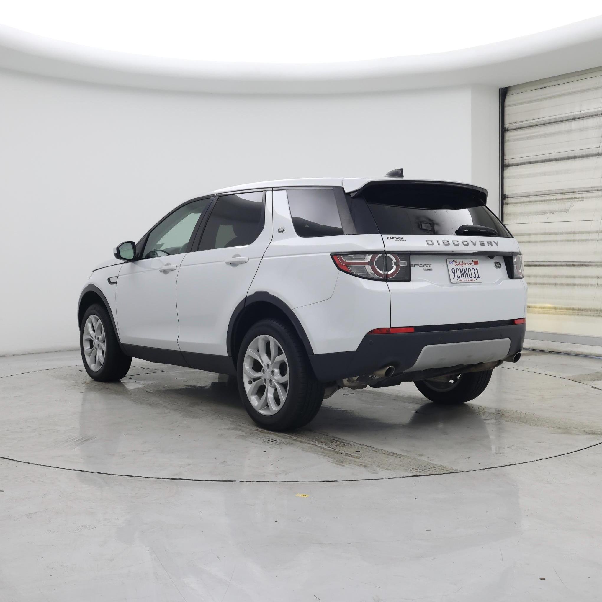 Thumbnail: 2019 Land Rover Discovery Sport - 2