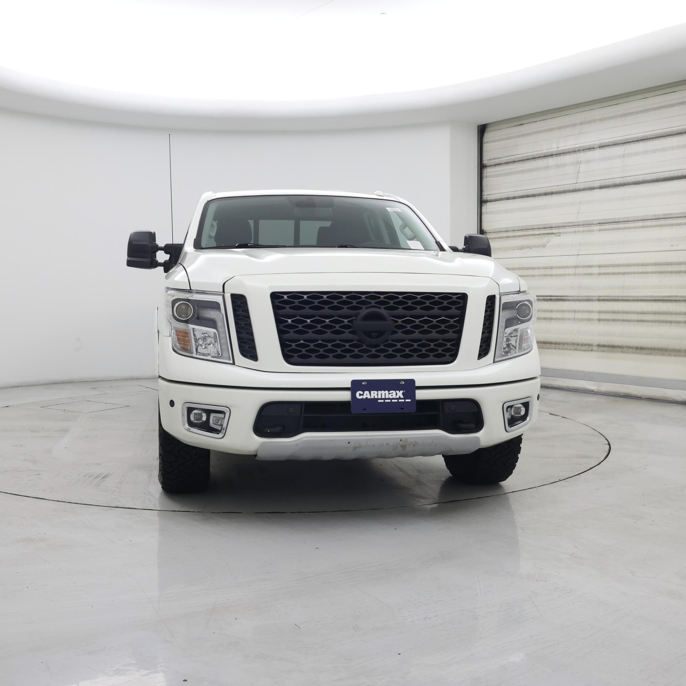 Thumbnail: 2018 Nissan Titan - 5