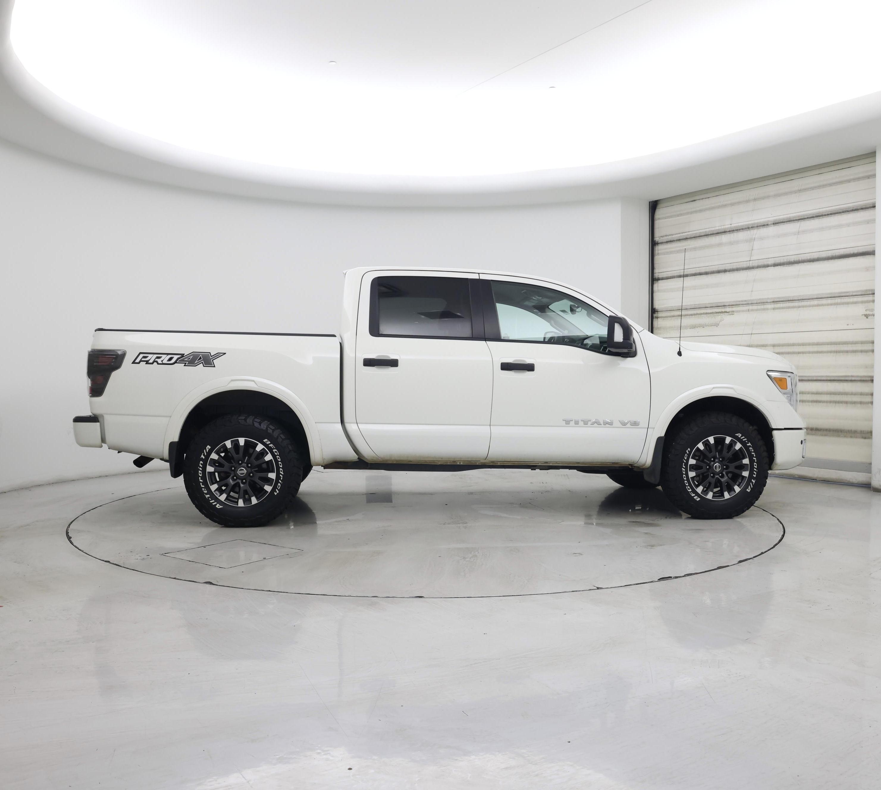 Thumbnail: 2018 Nissan Titan - 7
