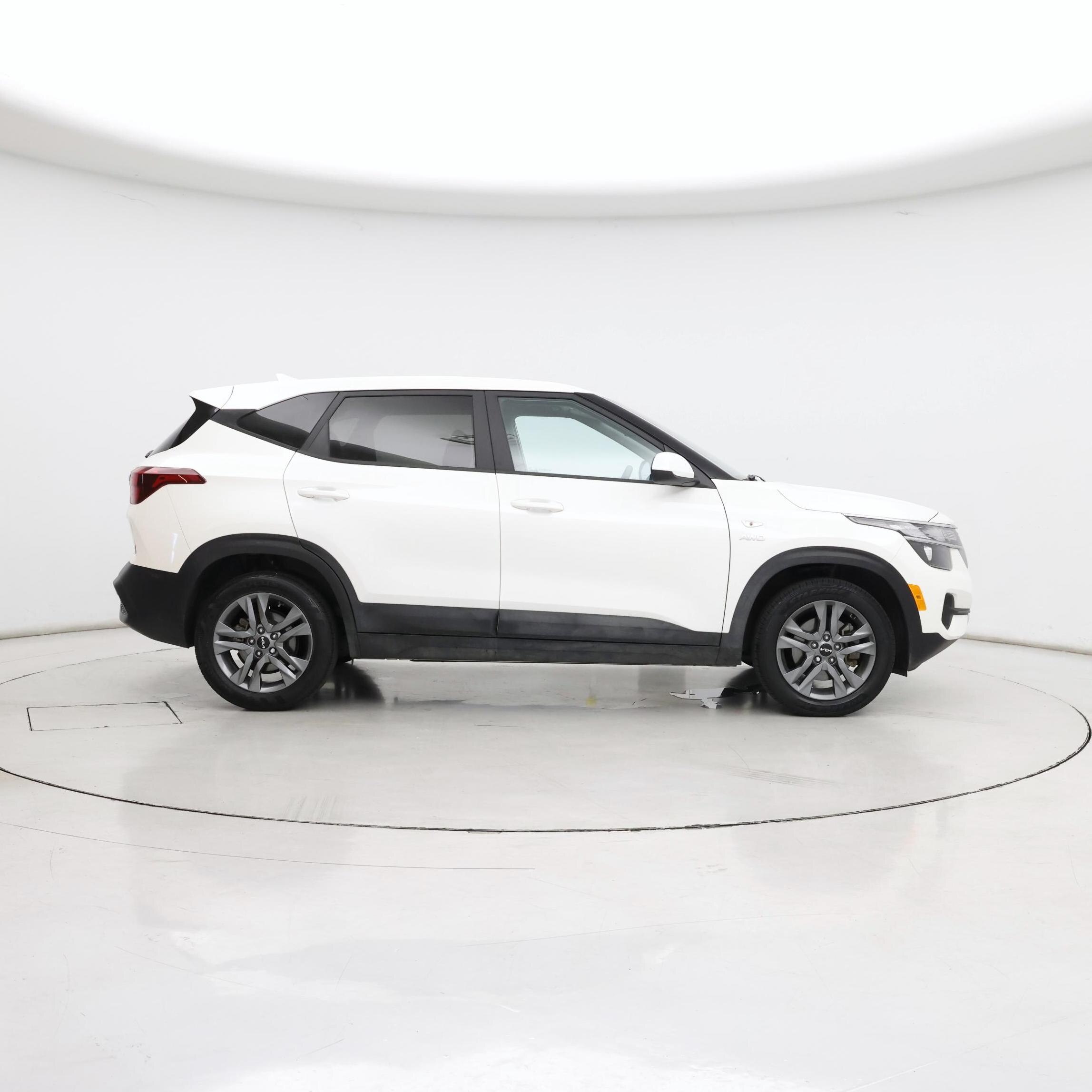 Thumbnail: 2022 Kia Seltos - 7