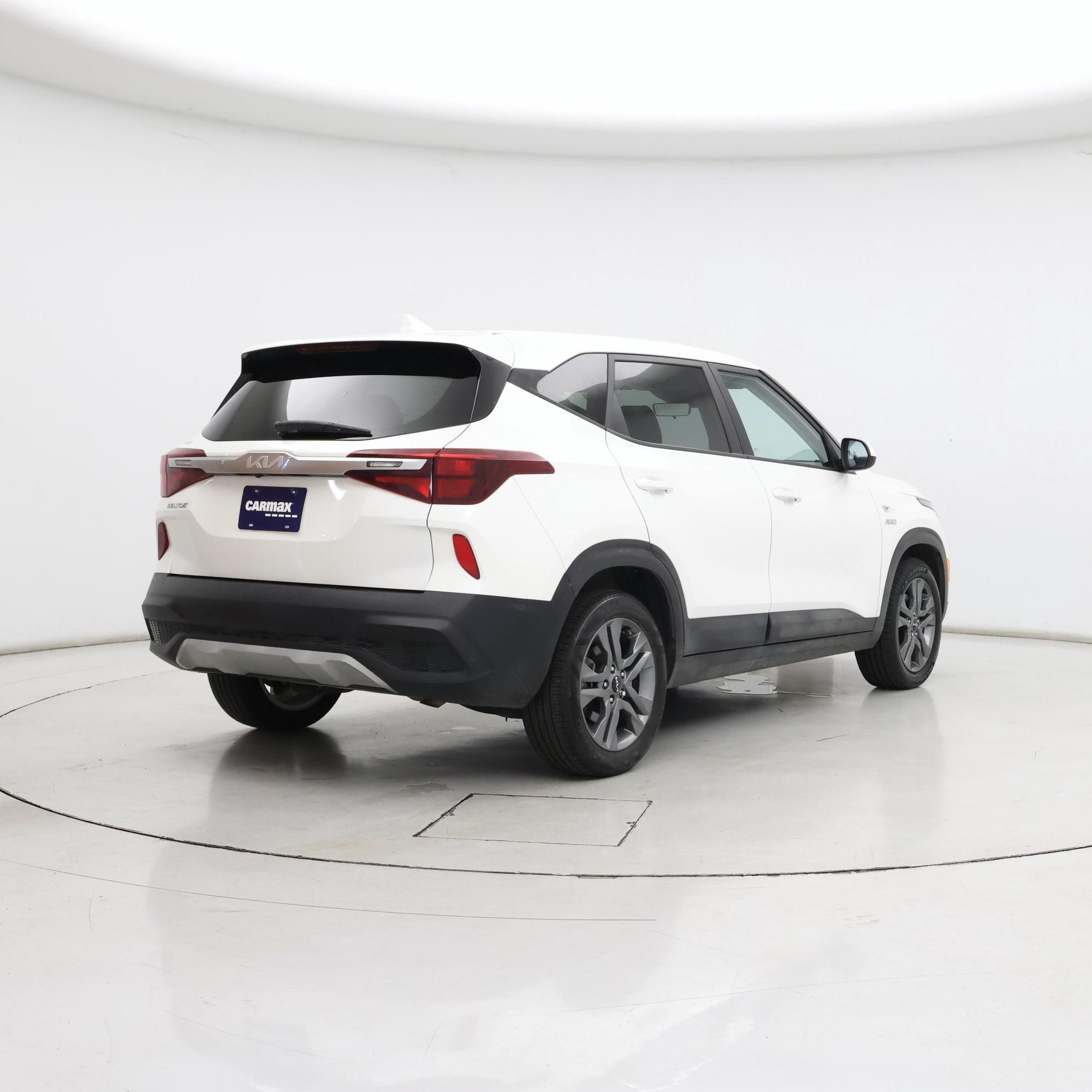 Thumbnail: 2022 Kia Seltos - 8