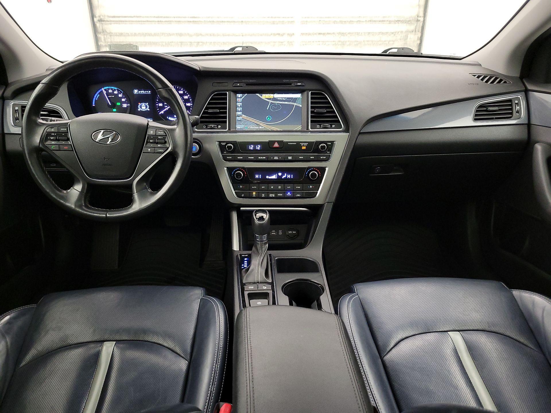 Thumbnail: 2016 Hyundai Sonata - 9