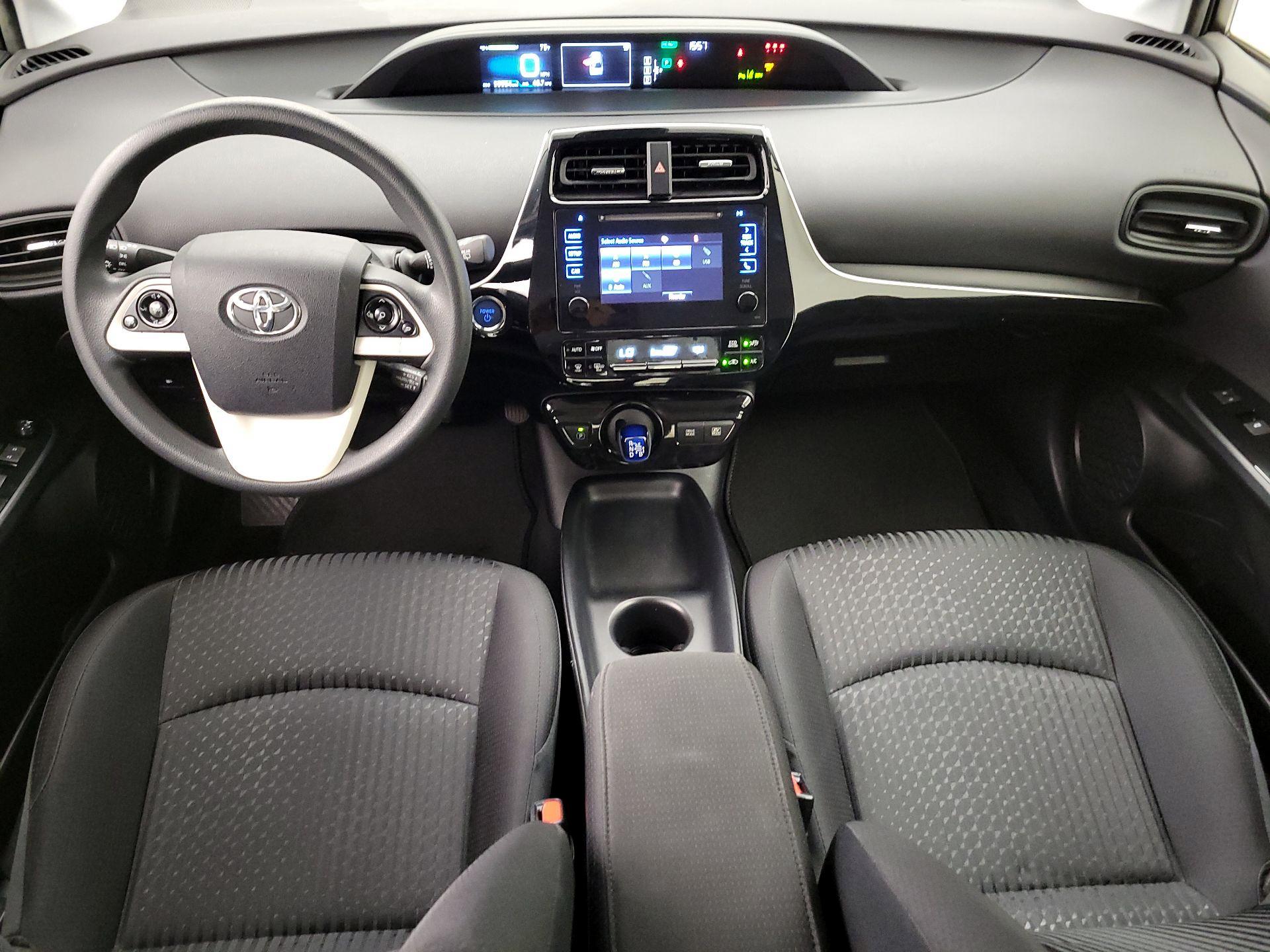 Thumbnail: 2017 Toyota Prius - 9