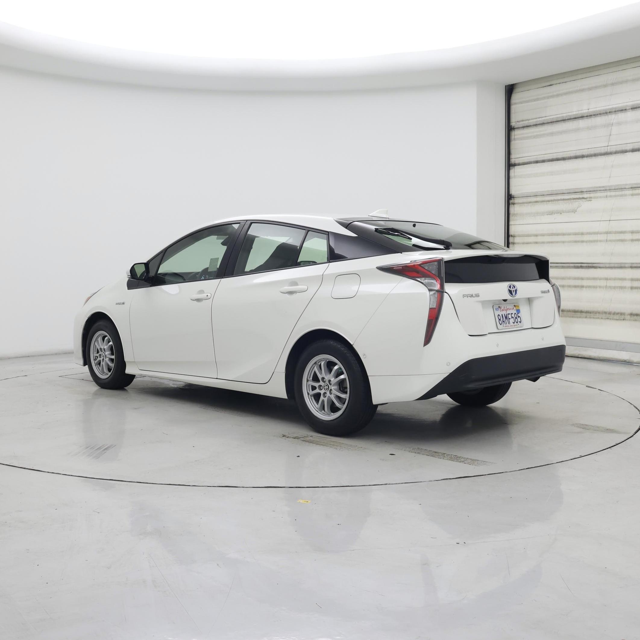 Thumbnail: 2017 Toyota Prius - 2