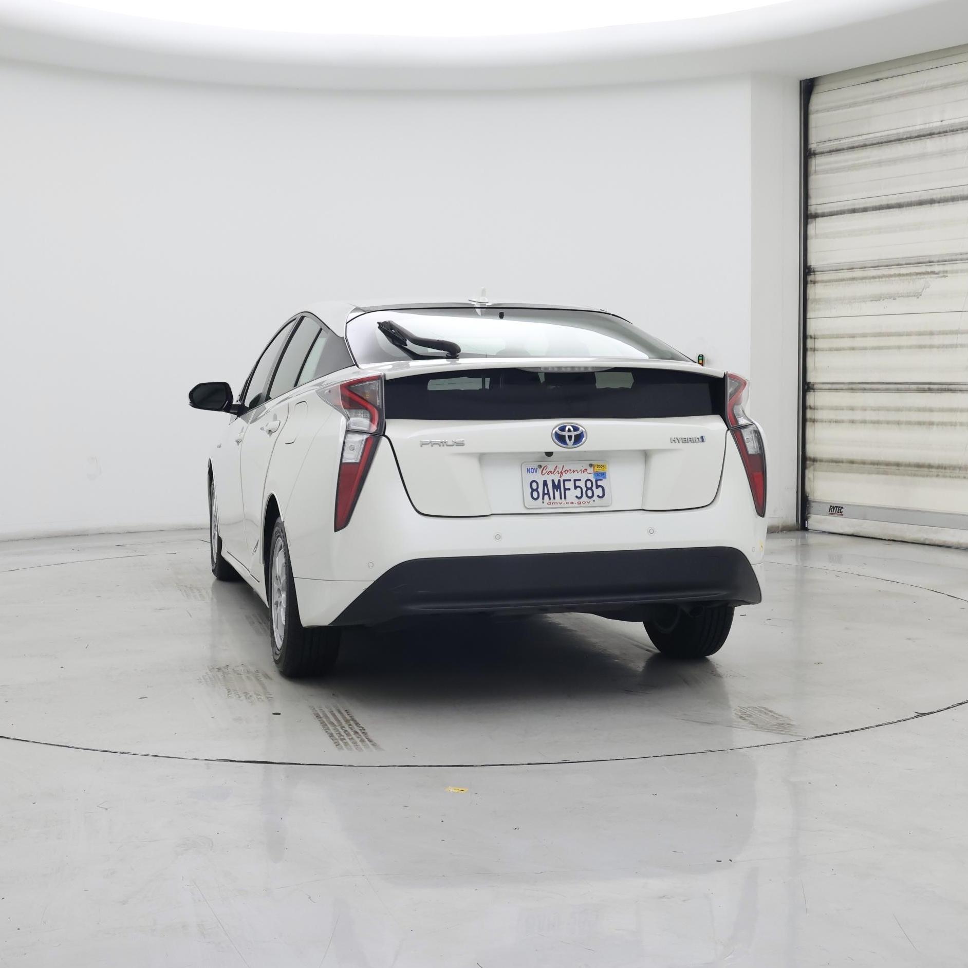 Thumbnail: 2017 Toyota Prius - 6
