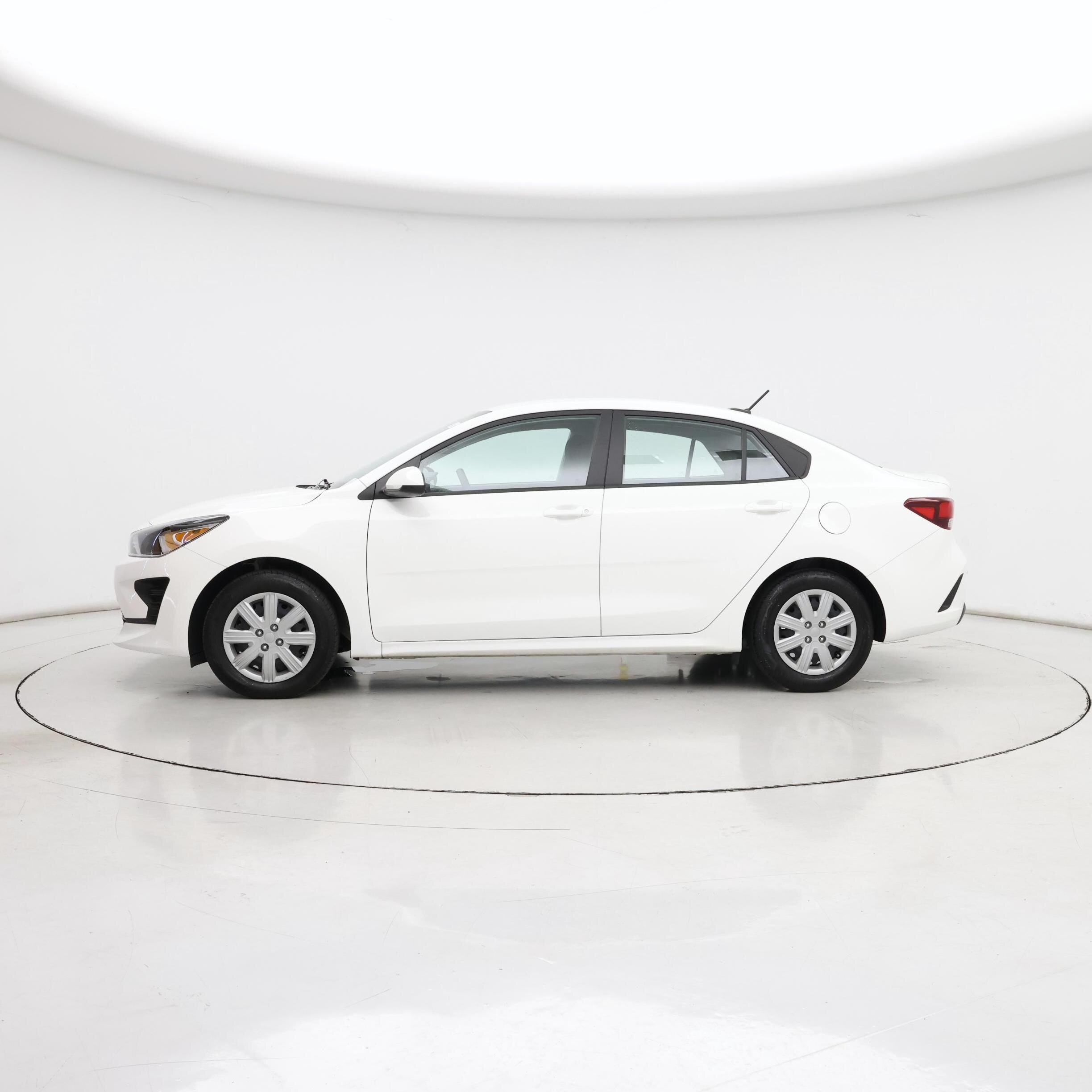 Thumbnail: 2023 Kia Rio - 3