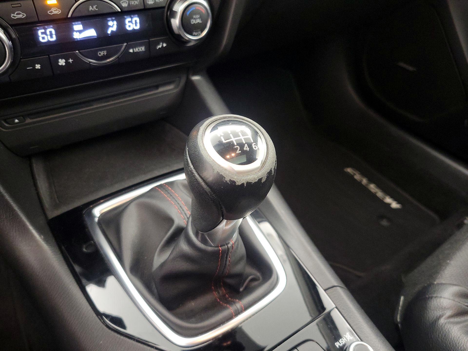 Thumbnail: 2016 Mazda Mazda3 - 18