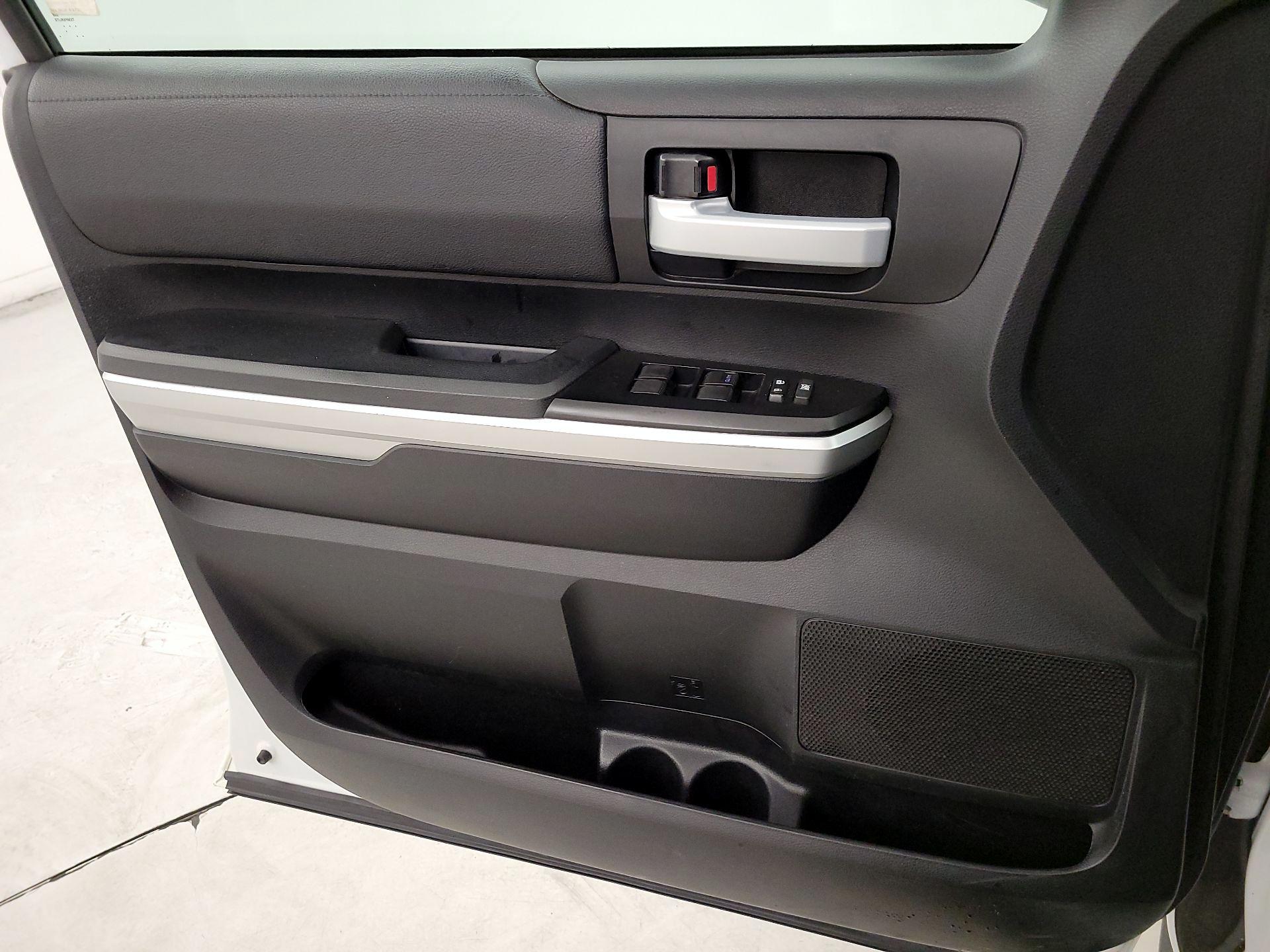 Thumbnail: 2017 Toyota Tundra - 12