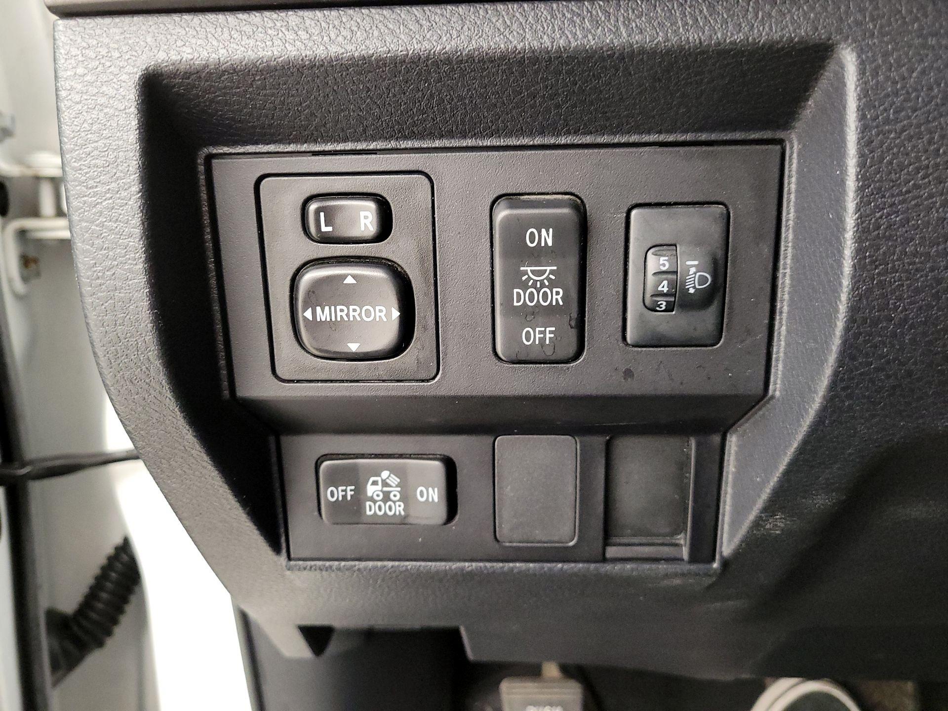 Thumbnail: 2017 Toyota Tundra - 13