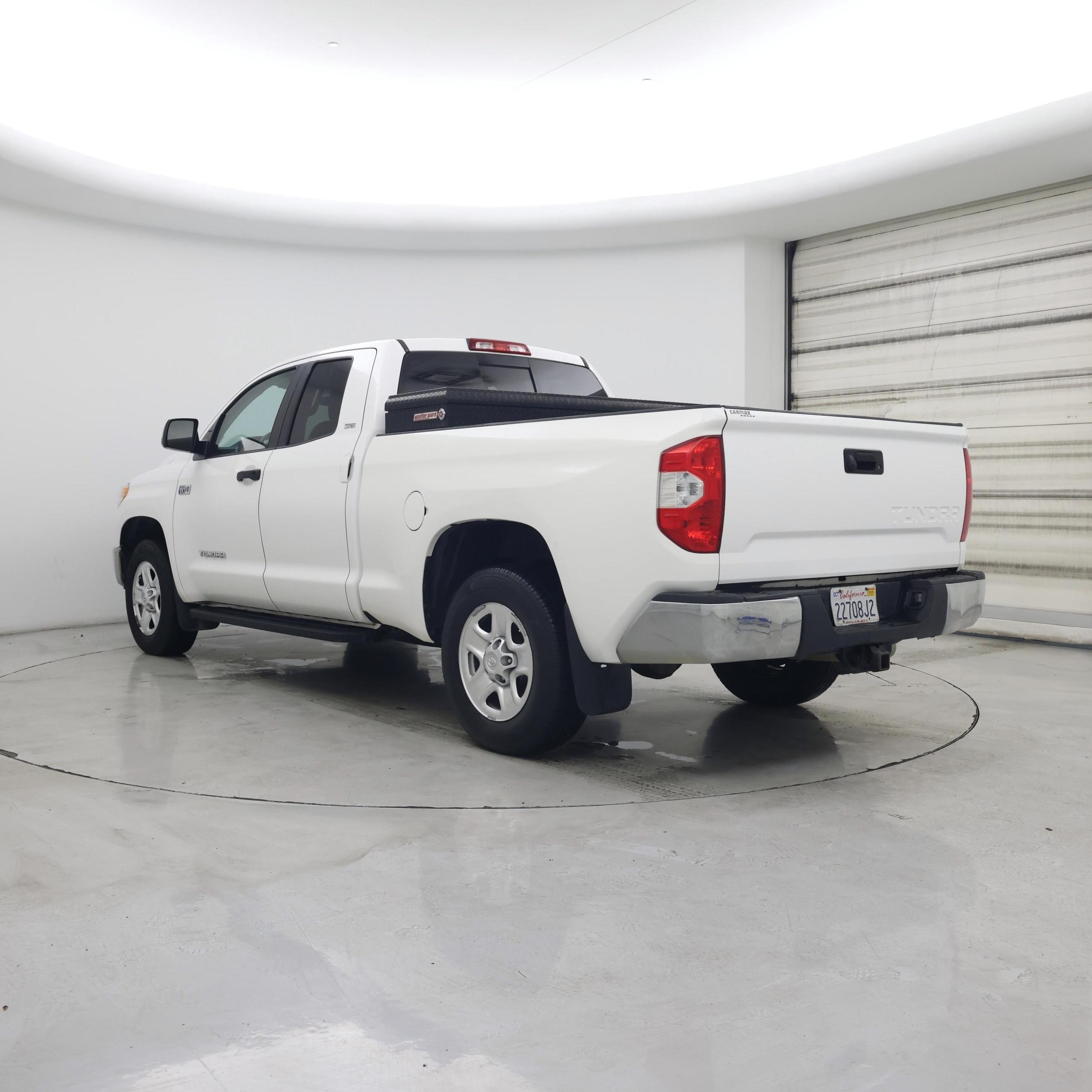 Thumbnail: 2017 Toyota Tundra - 2