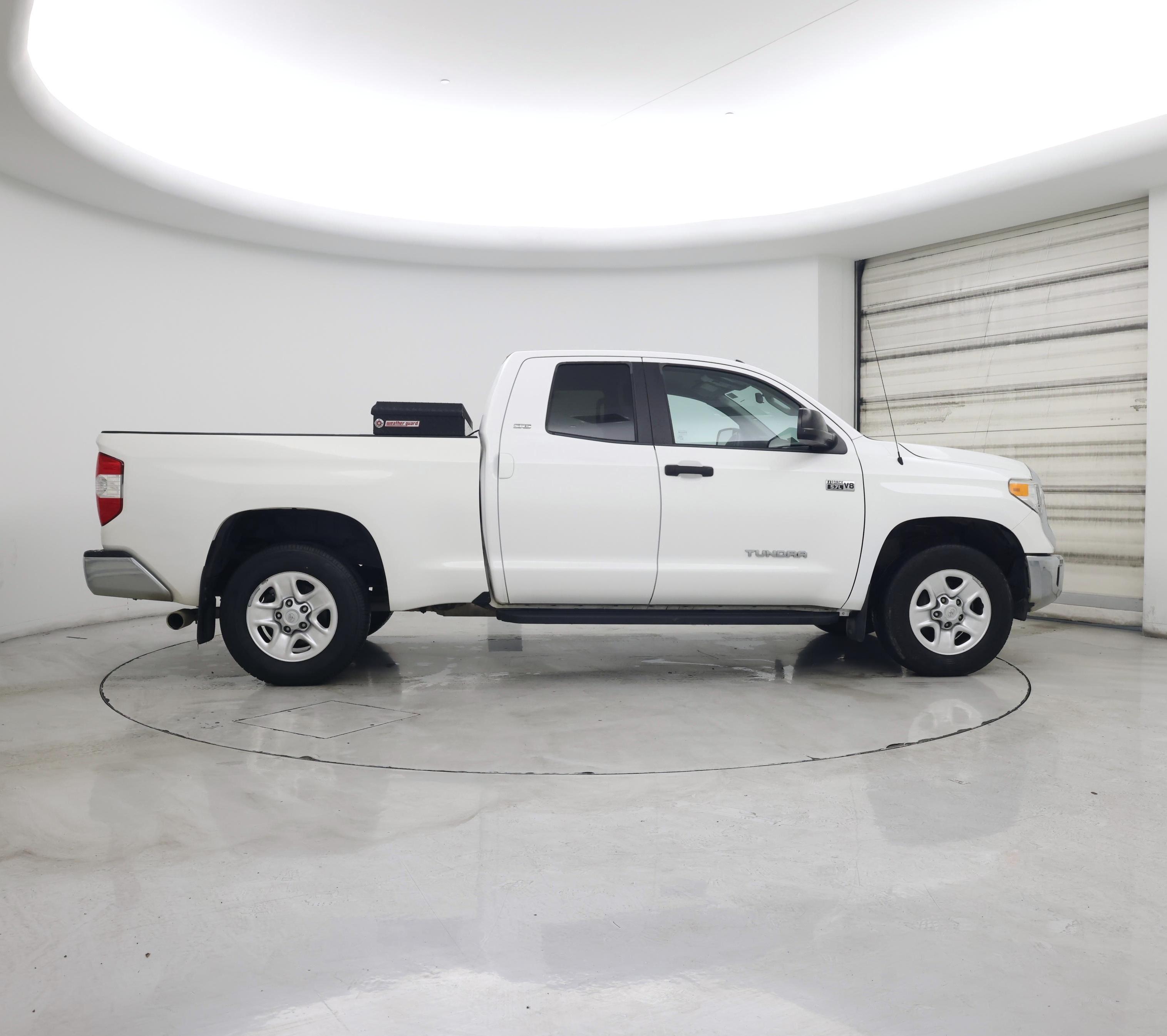 Thumbnail: 2017 Toyota Tundra - 7