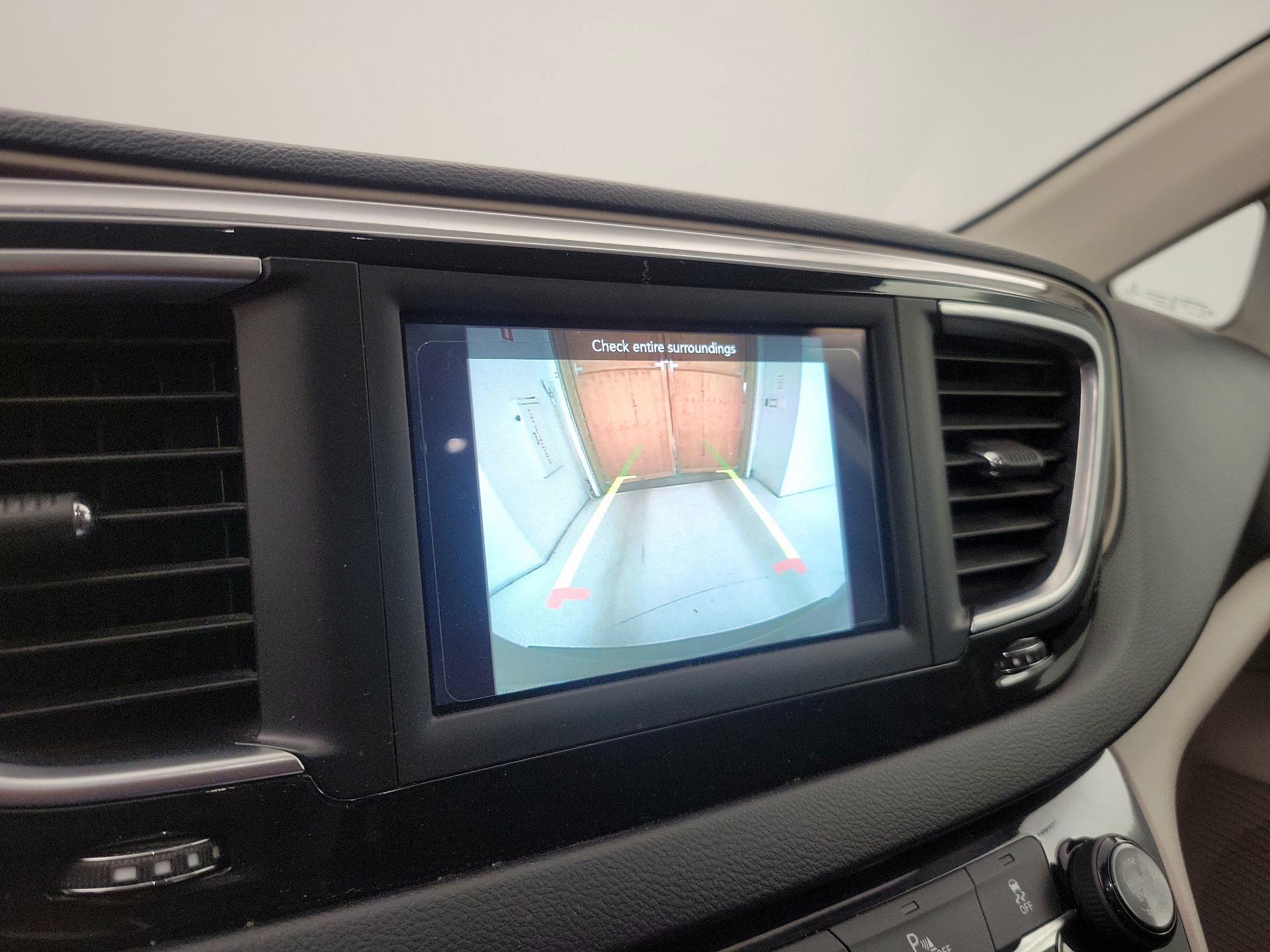 Thumbnail: 2019 Chrysler Pacifica - 14