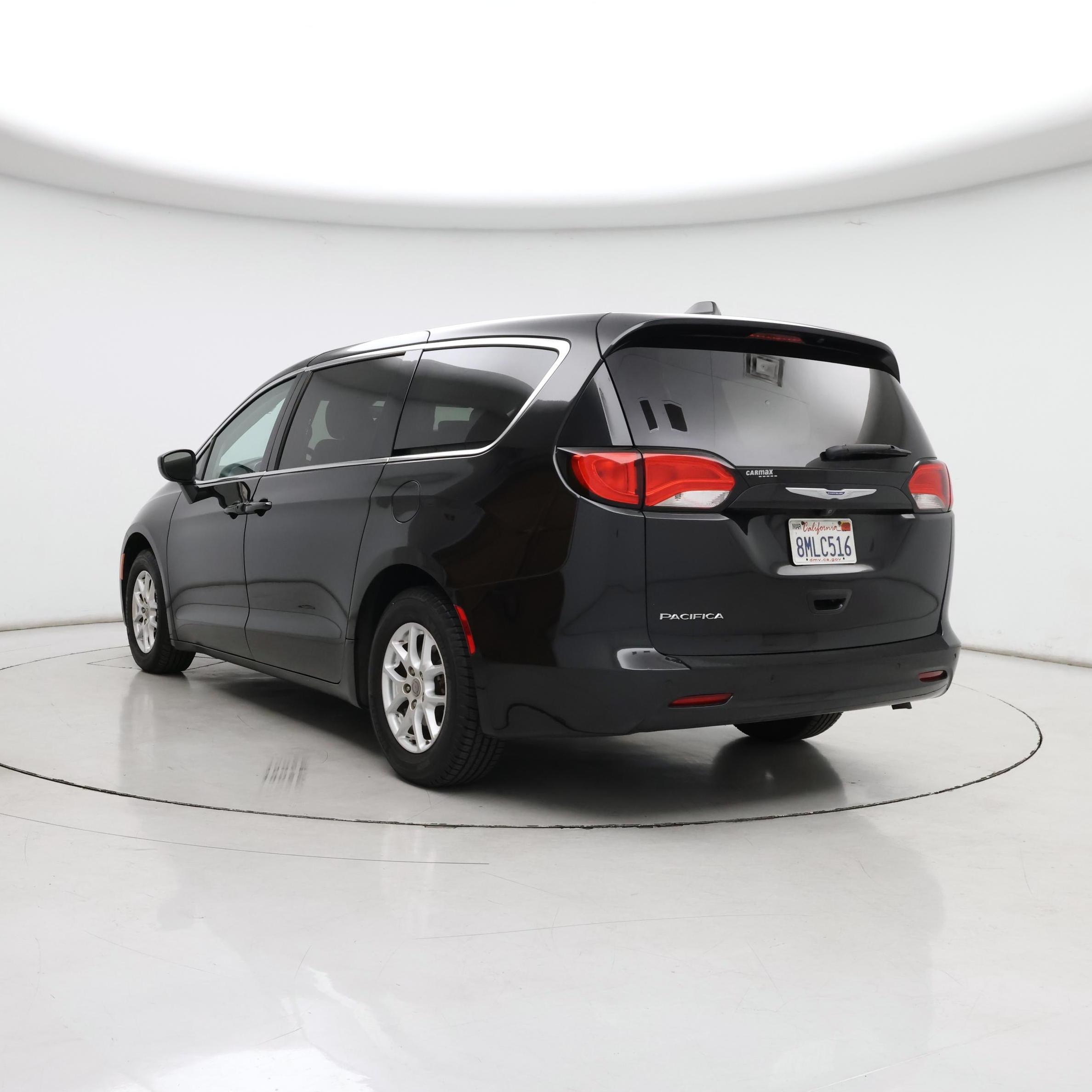 Thumbnail: 2019 Chrysler Pacifica - 2