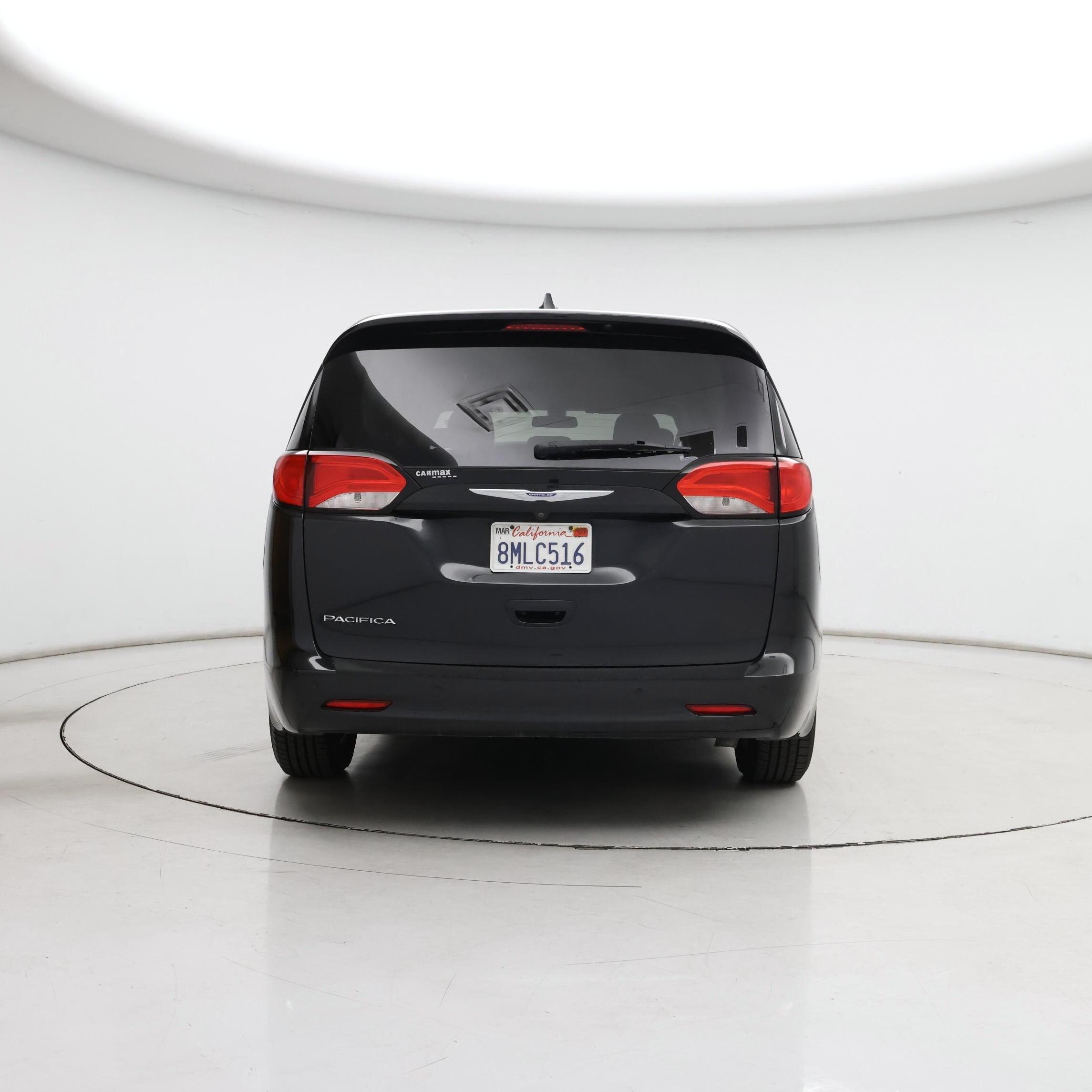 Thumbnail: 2019 Chrysler Pacifica - 6