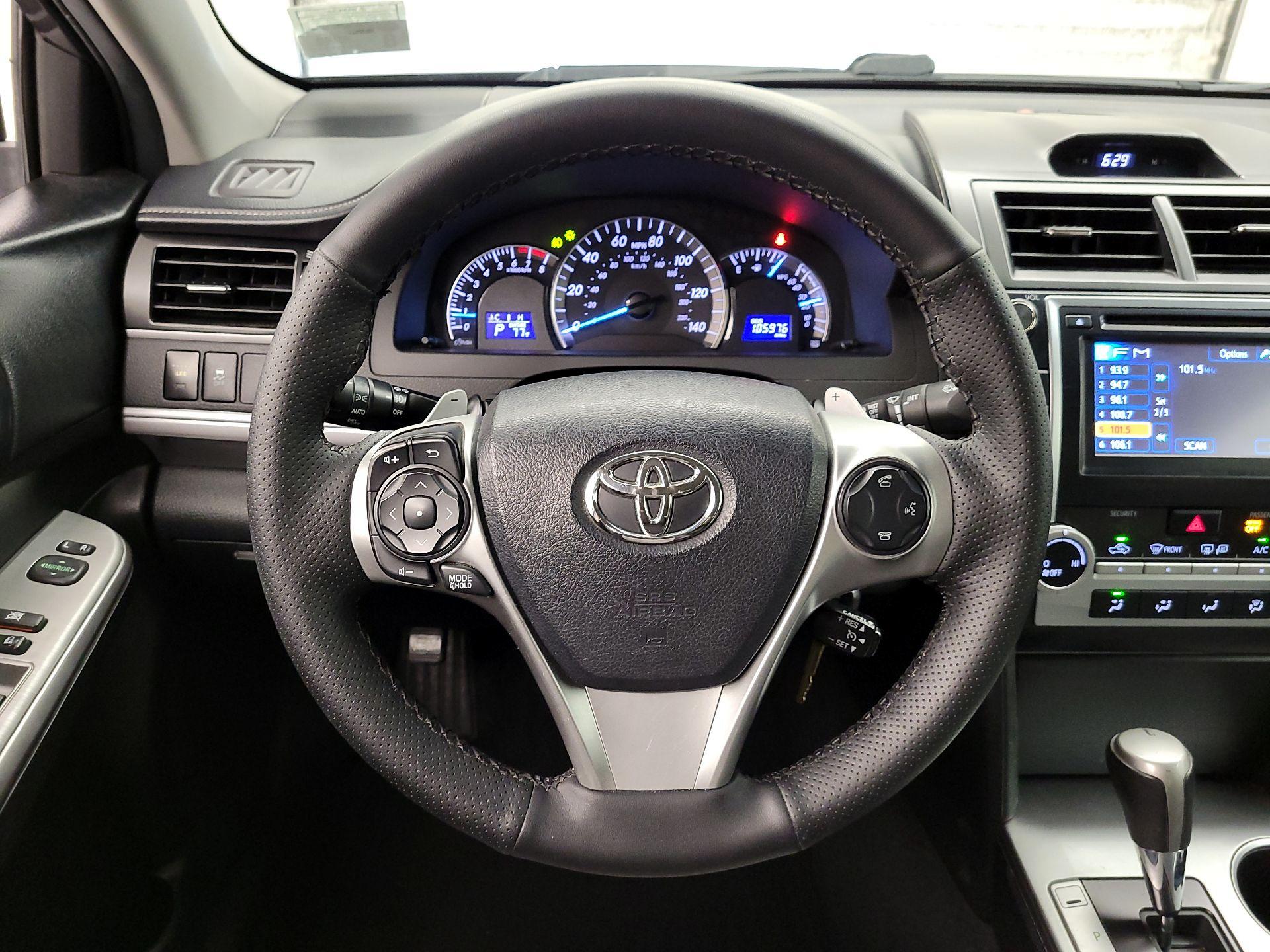 Thumbnail: 2014 Toyota Camry - 10