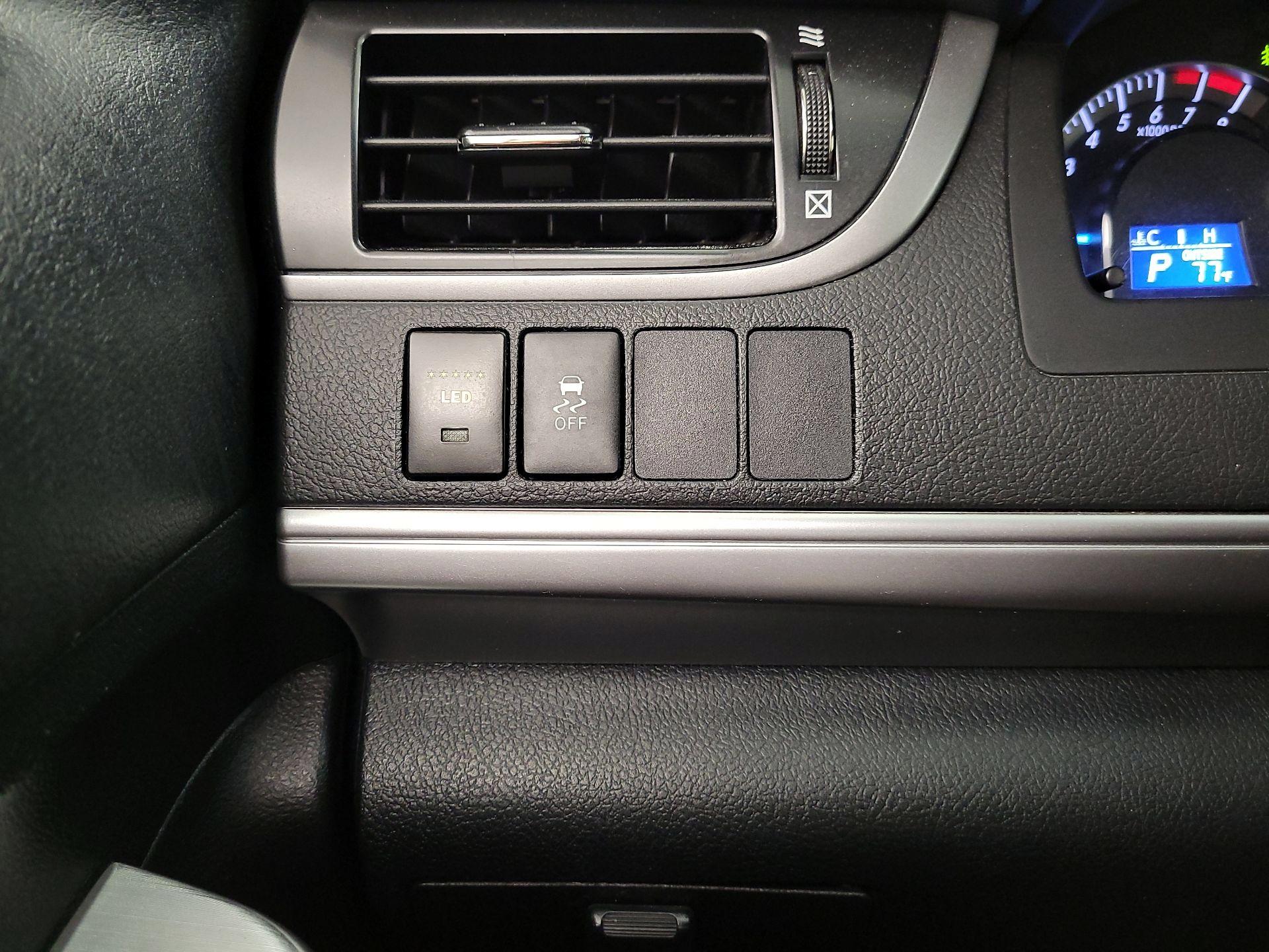 Thumbnail: 2014 Toyota Camry - 13
