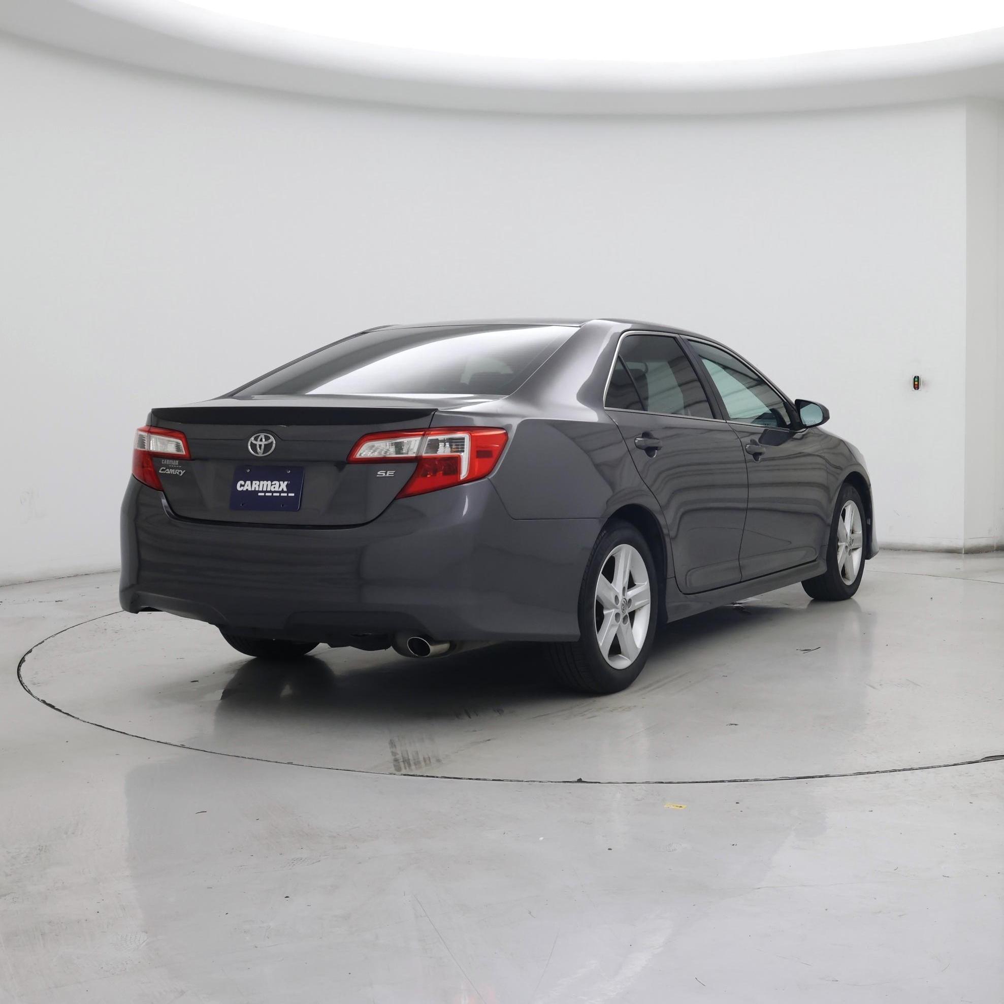 Thumbnail: 2014 Toyota Camry - 8
