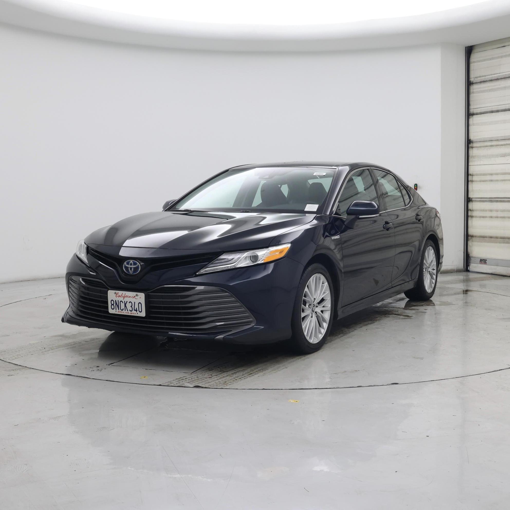 Thumbnail: 2019 Toyota Camry - 4
