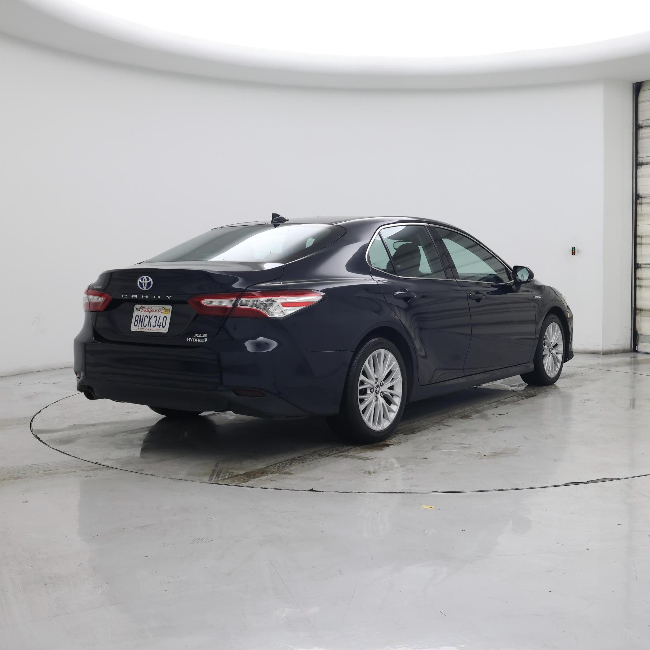 Thumbnail: 2019 Toyota Camry - 8