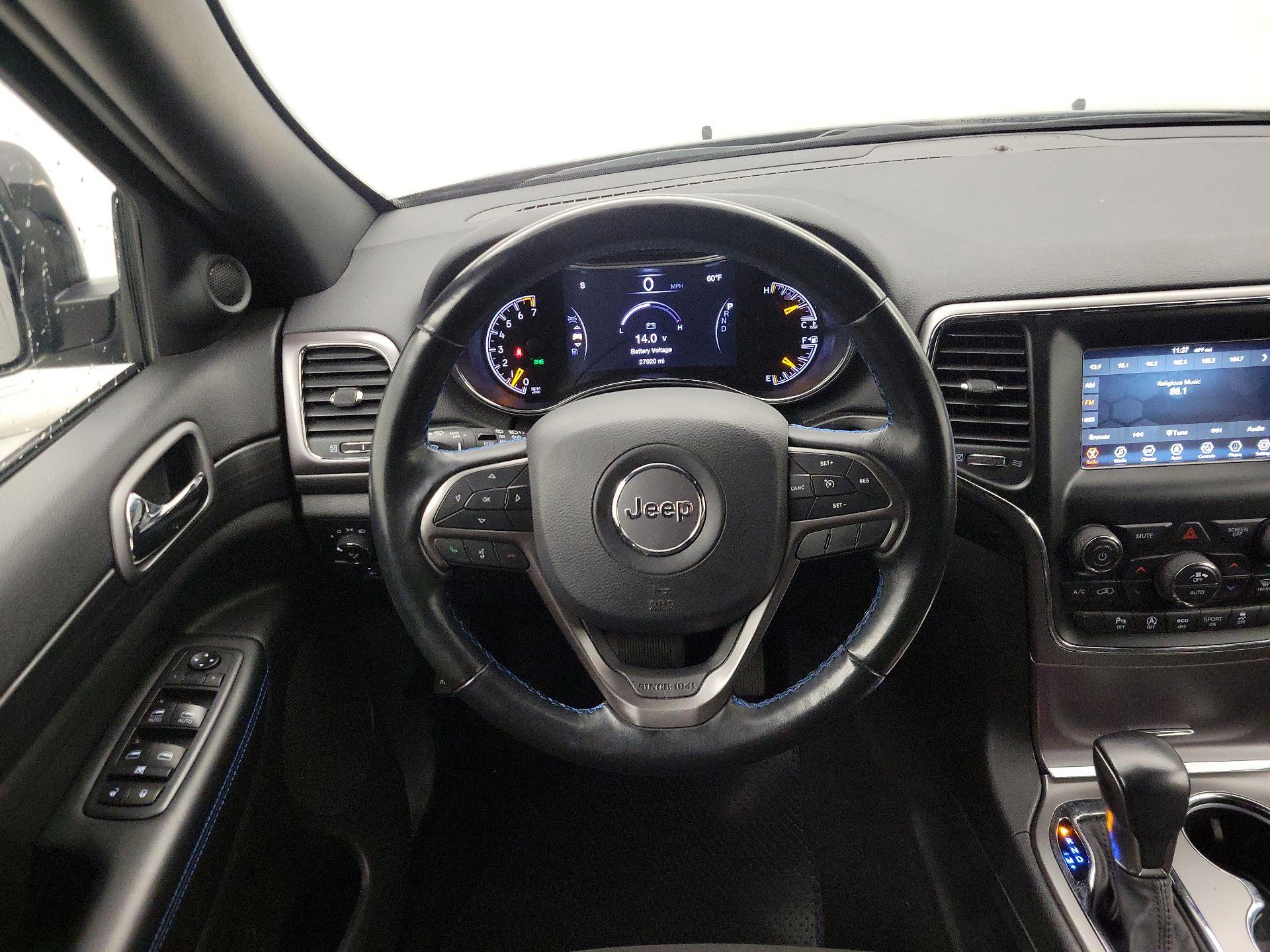 Thumbnail: 2020 Jeep Grand Cherokee - 10