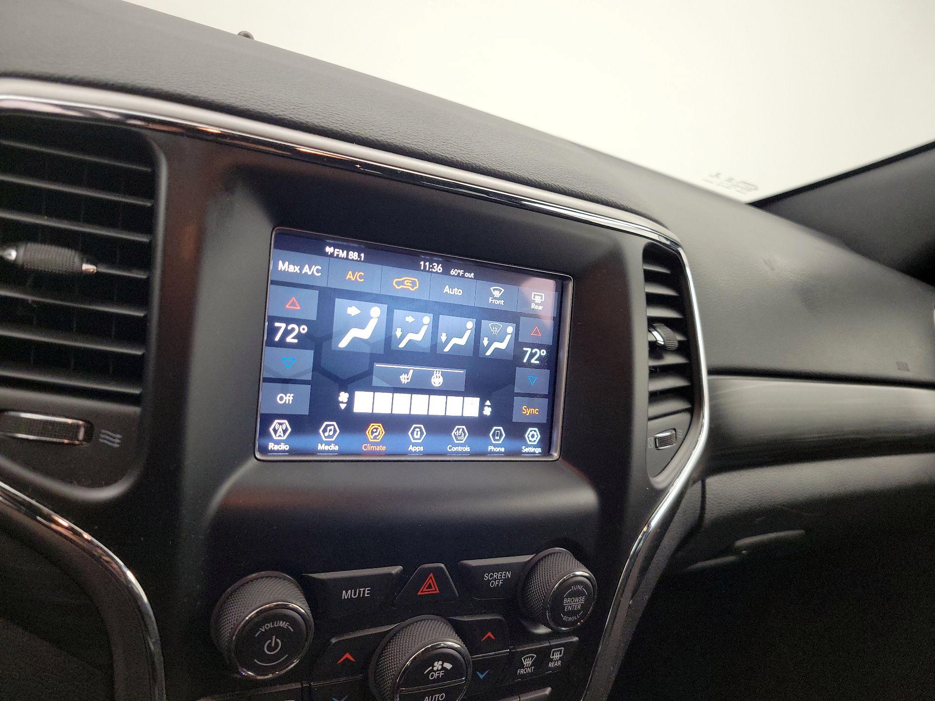 Thumbnail: 2020 Jeep Grand Cherokee - 16