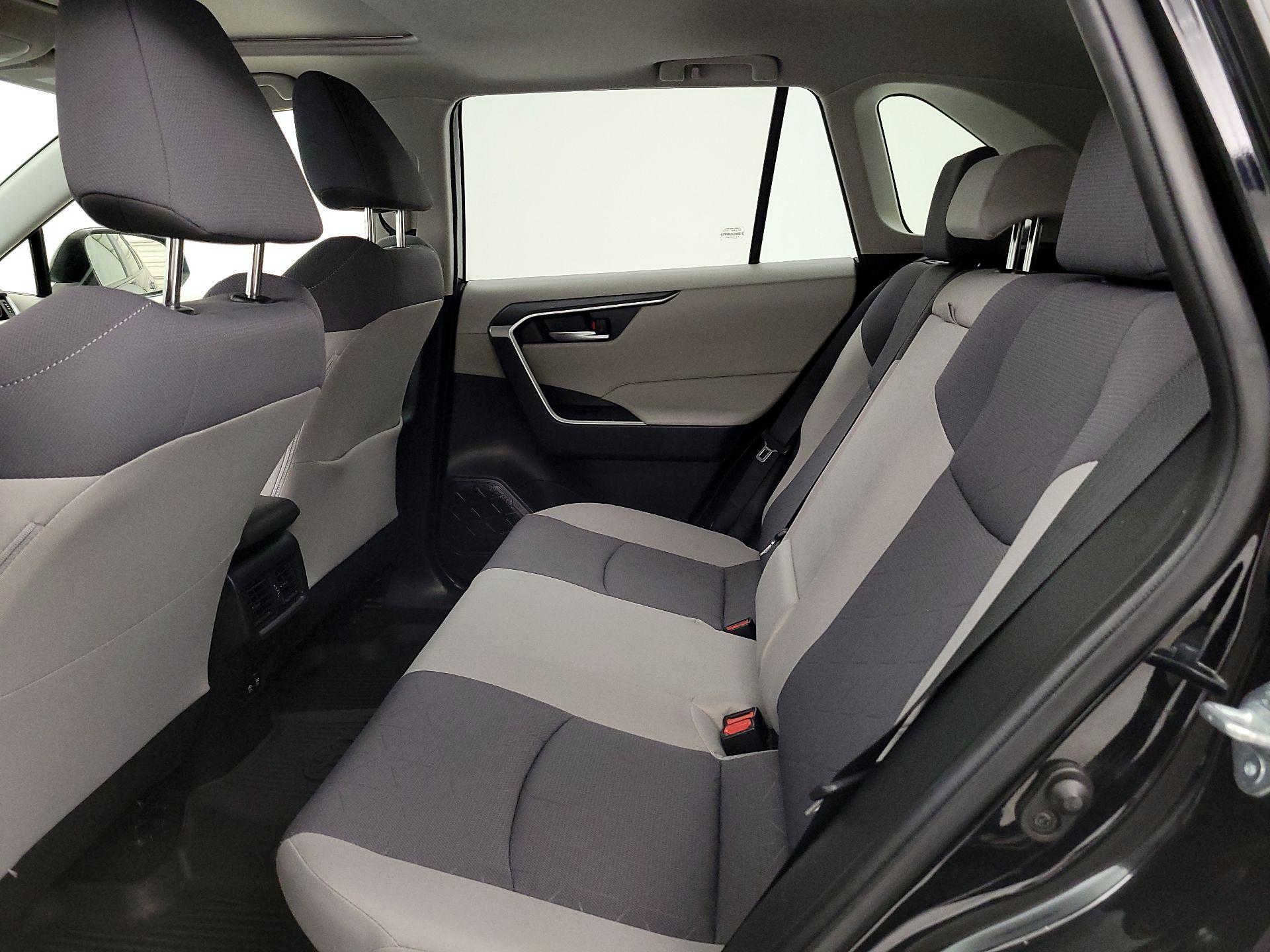 Thumbnail: 2020 Toyota RAV4 - 19