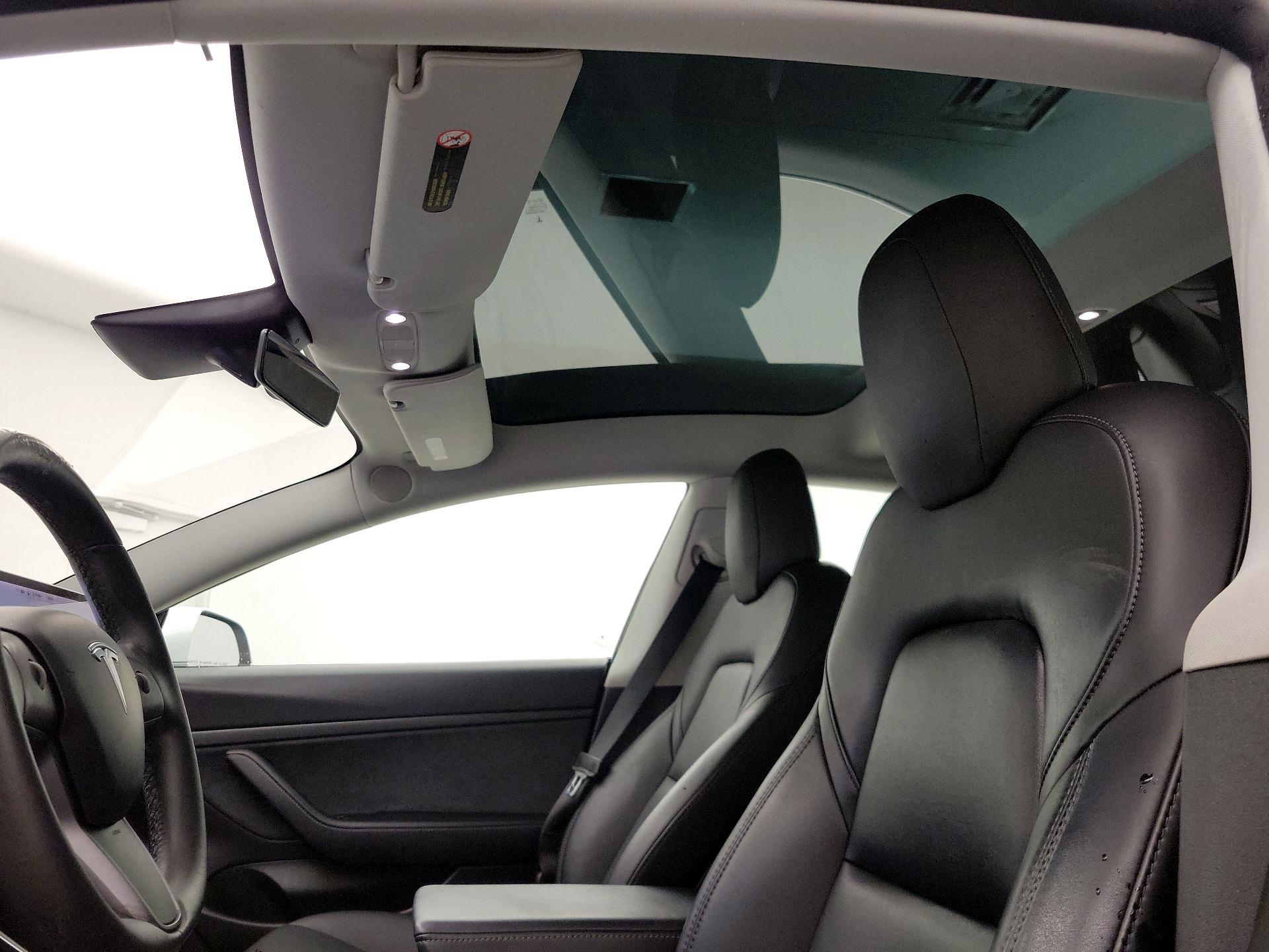Thumbnail: 2020 Tesla Model 3 - 18