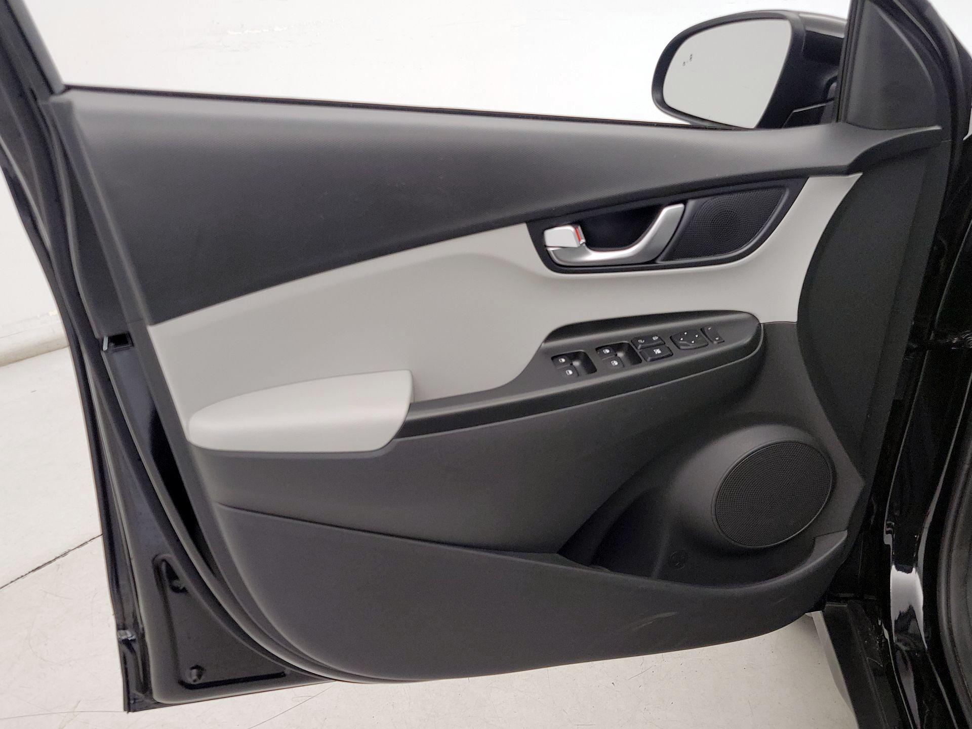Thumbnail: 2023 Hyundai Kona - 12