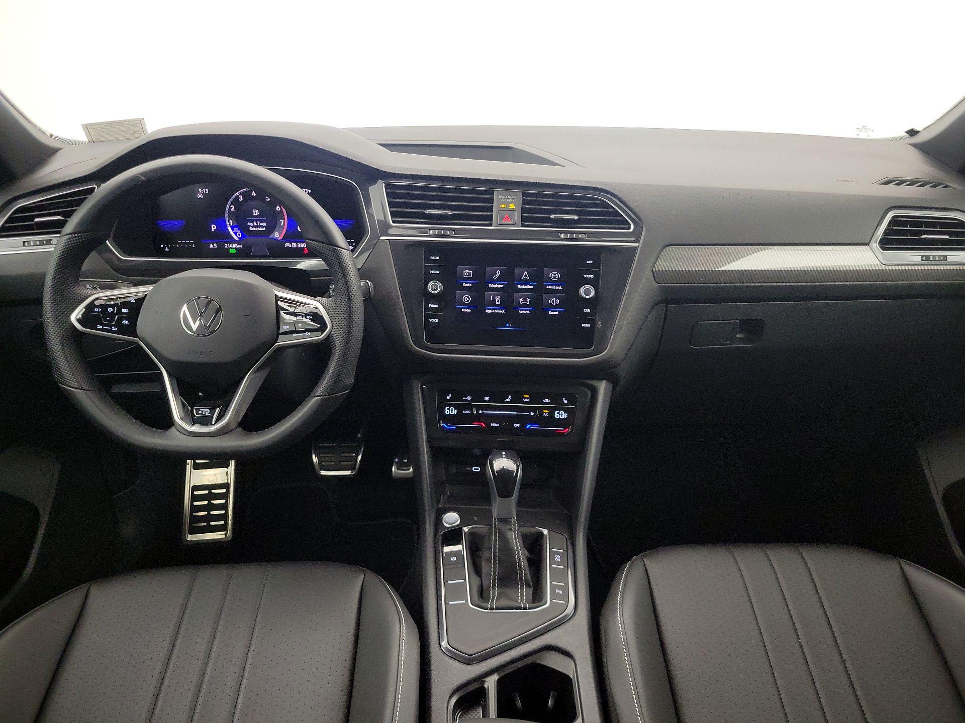 Thumbnail: 2023 Volkswagen Tiguan - 9