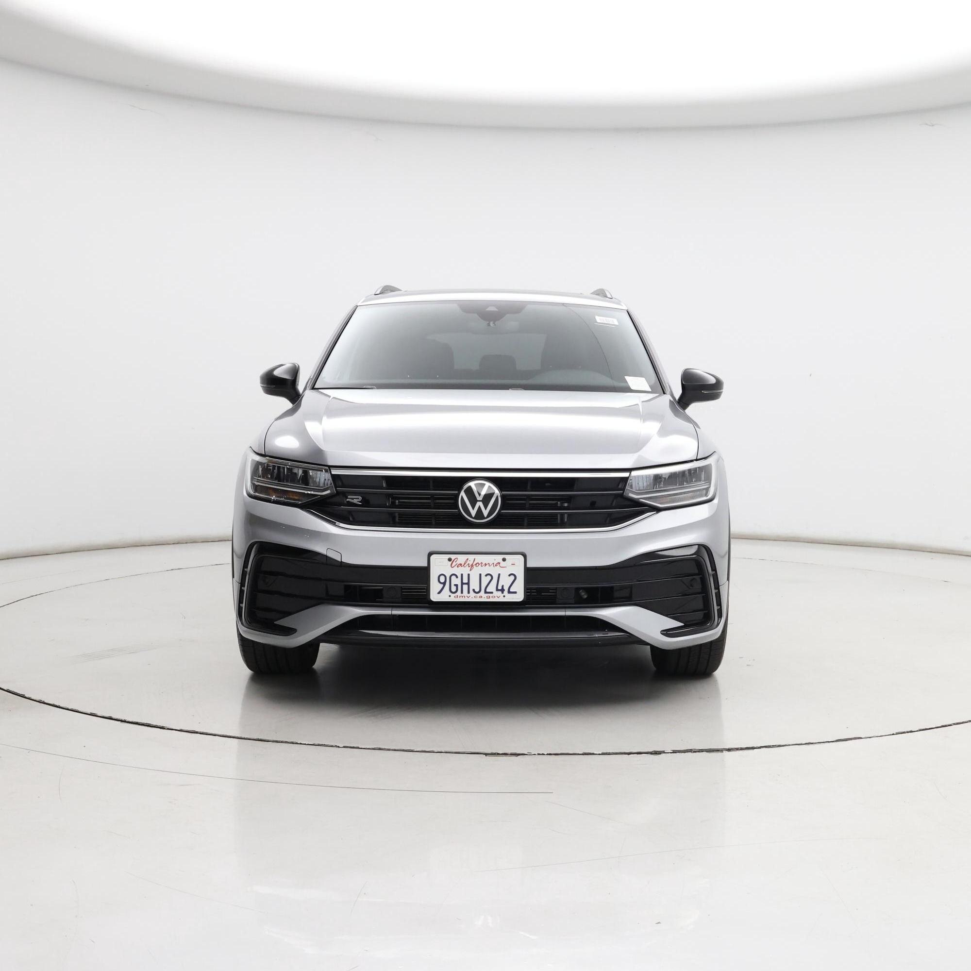Thumbnail: 2023 Volkswagen Tiguan - 5
