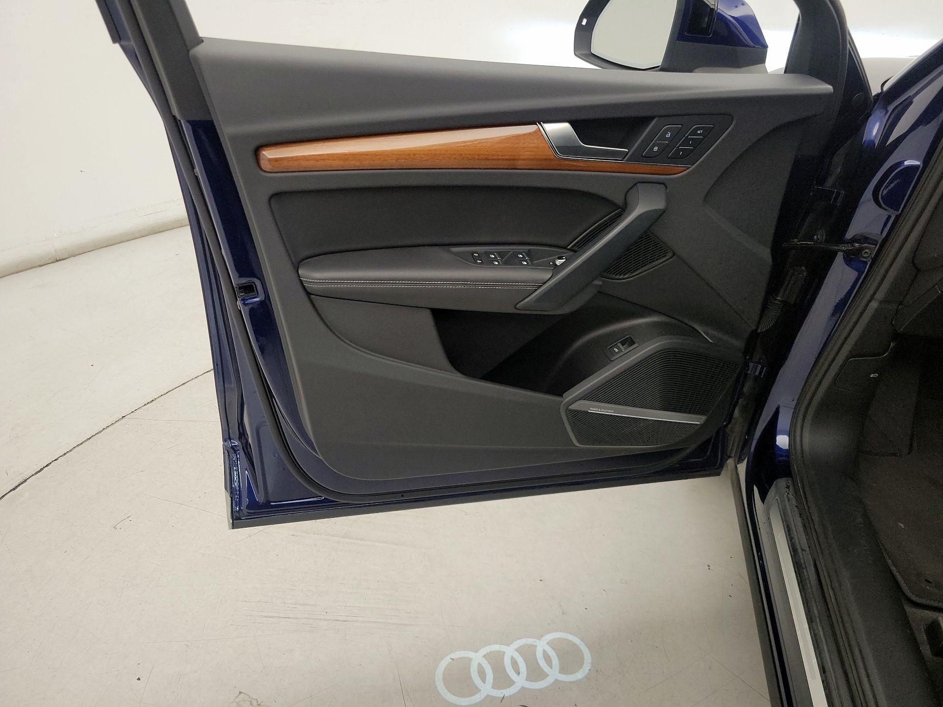 Thumbnail: 2021 Audi Q5 - 12