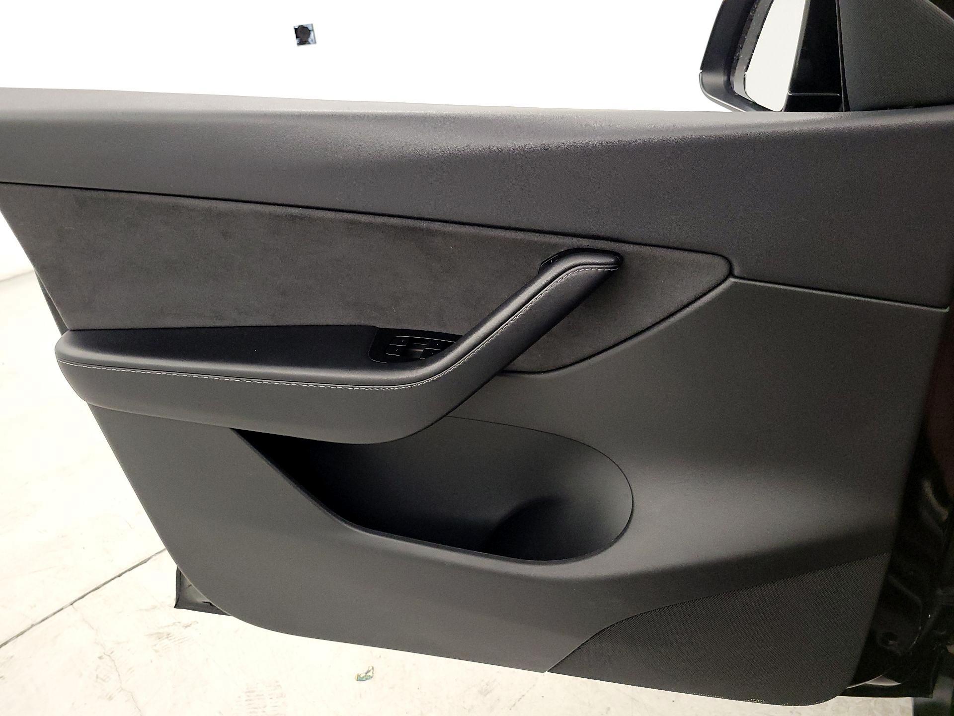 Thumbnail: 2020 Tesla Model Y - 12