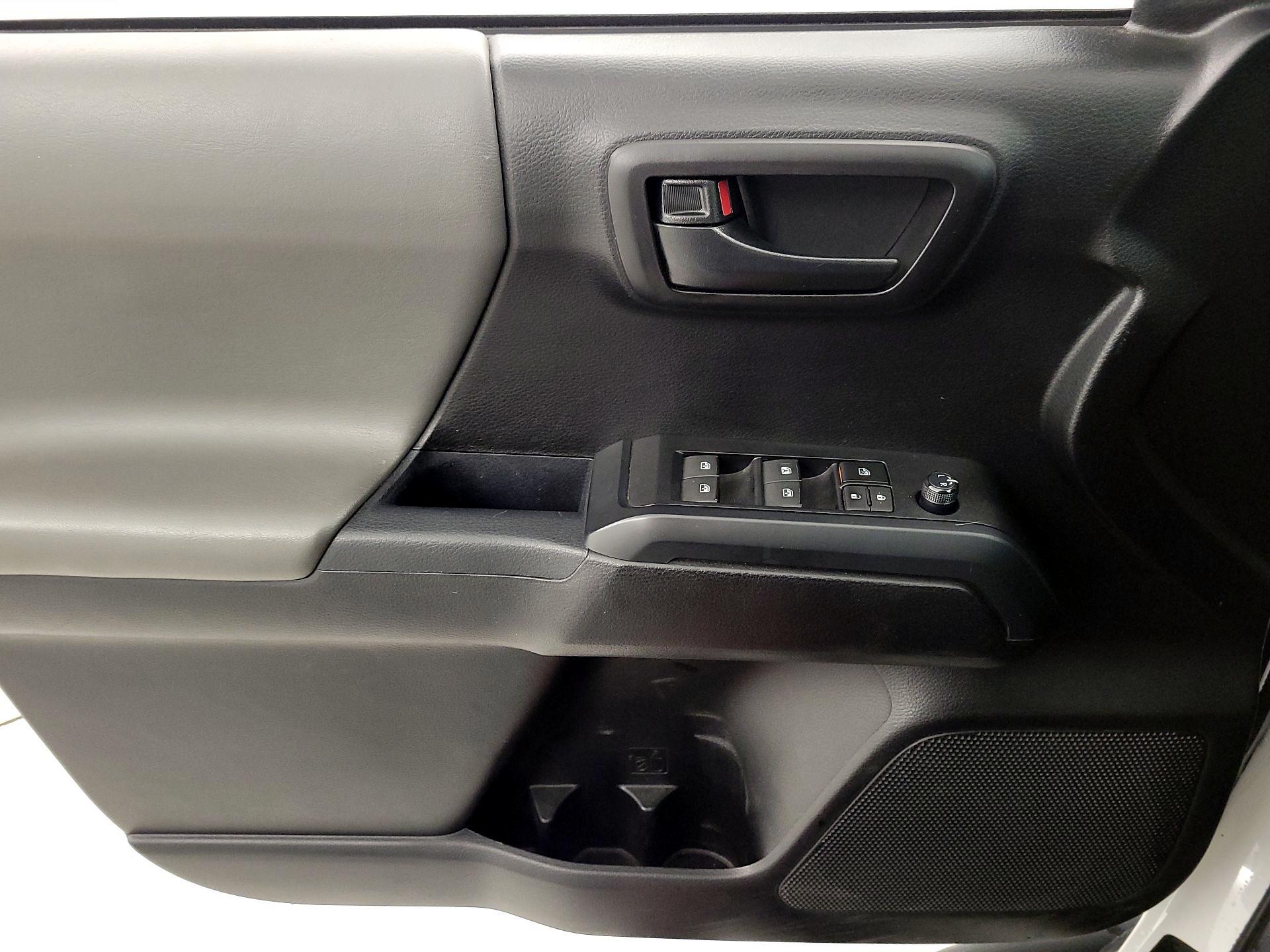 Thumbnail: 2021 Toyota Tacoma - 12