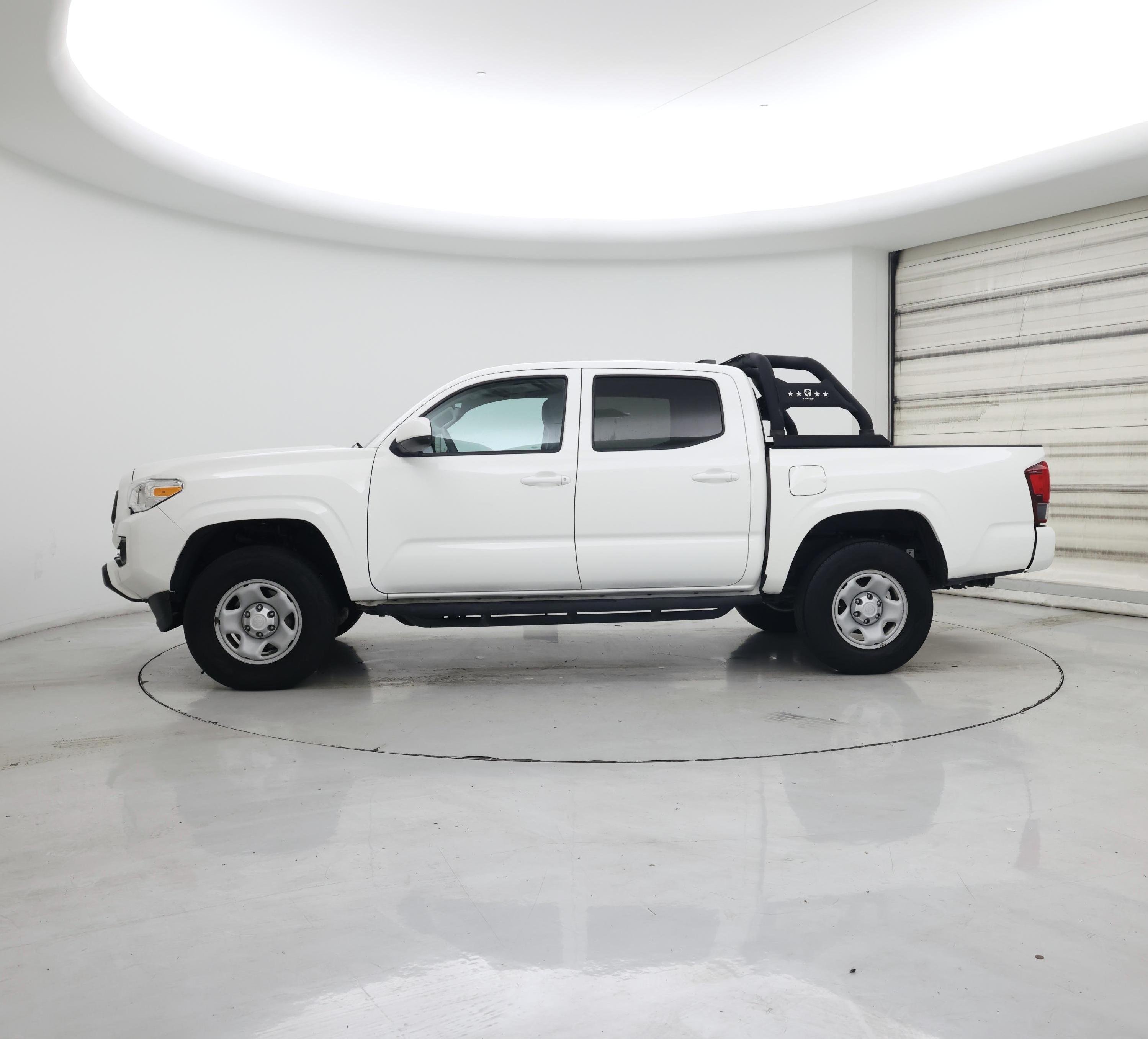 Thumbnail: 2021 Toyota Tacoma - 3