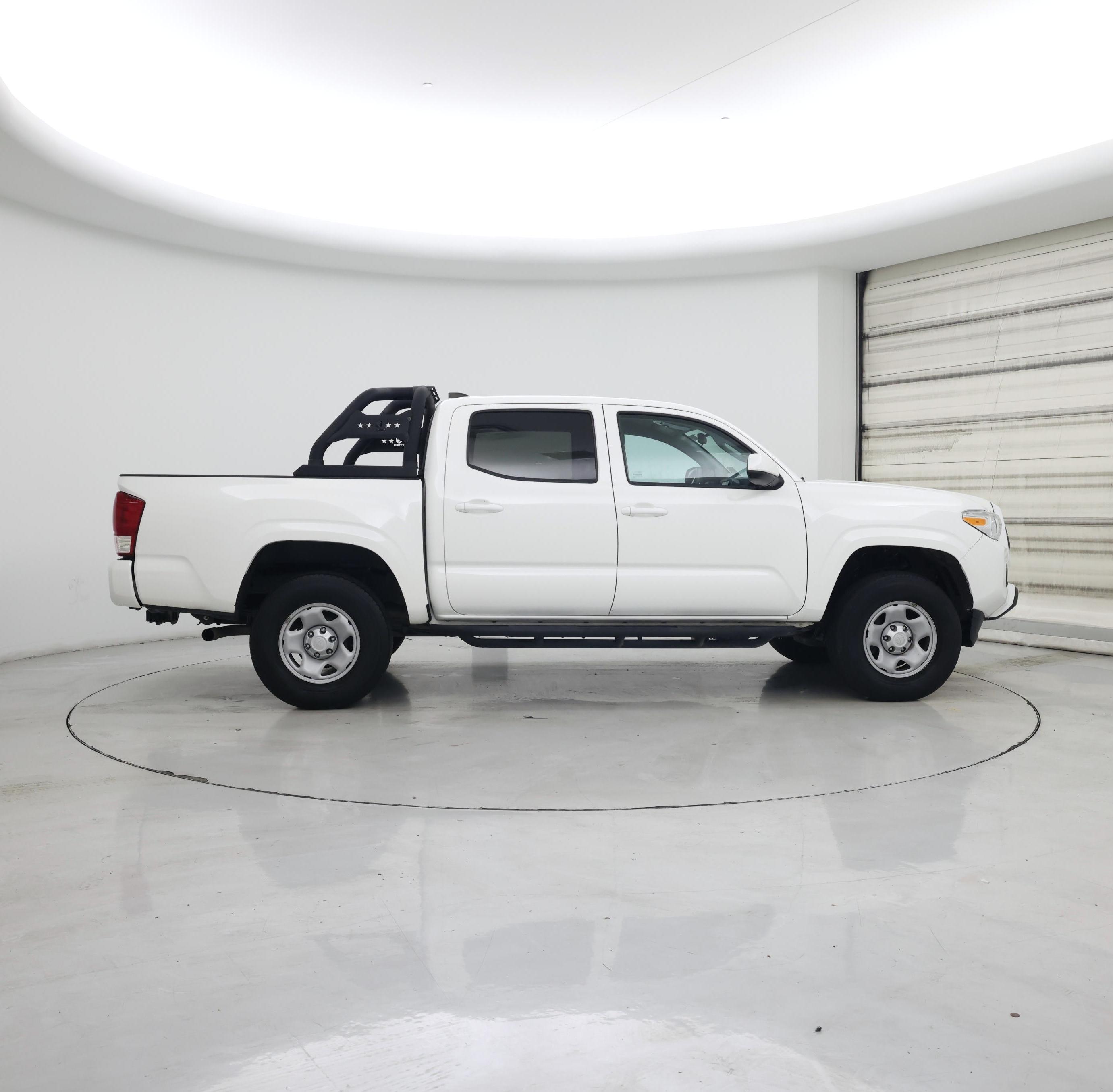 Thumbnail: 2021 Toyota Tacoma - 7