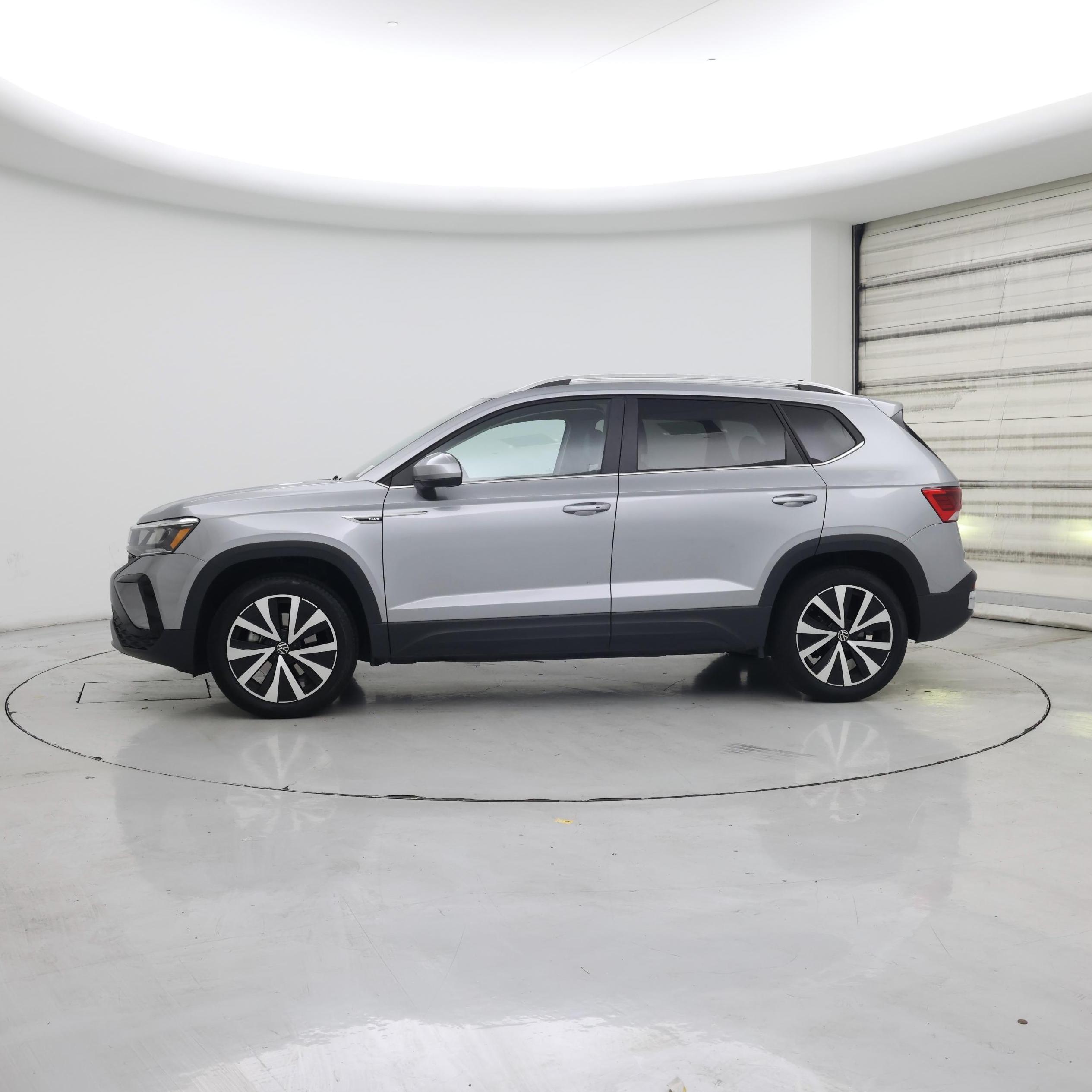 Thumbnail: 2022 Volkswagen Taos - 3