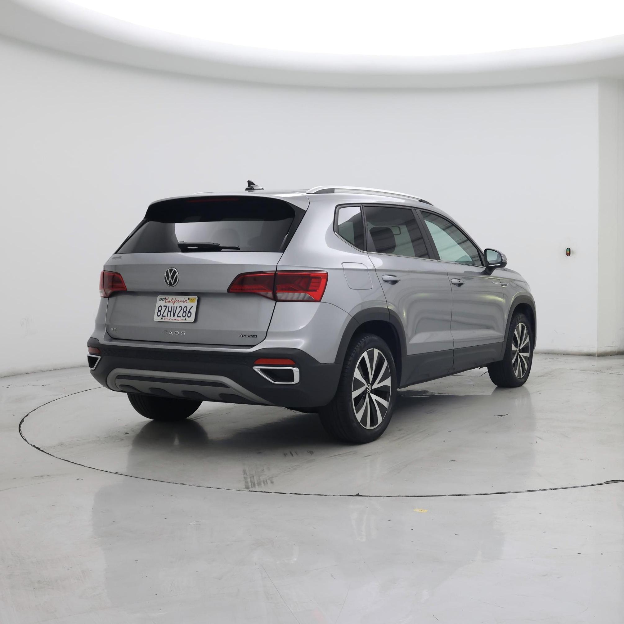 Thumbnail: 2022 Volkswagen Taos - 8