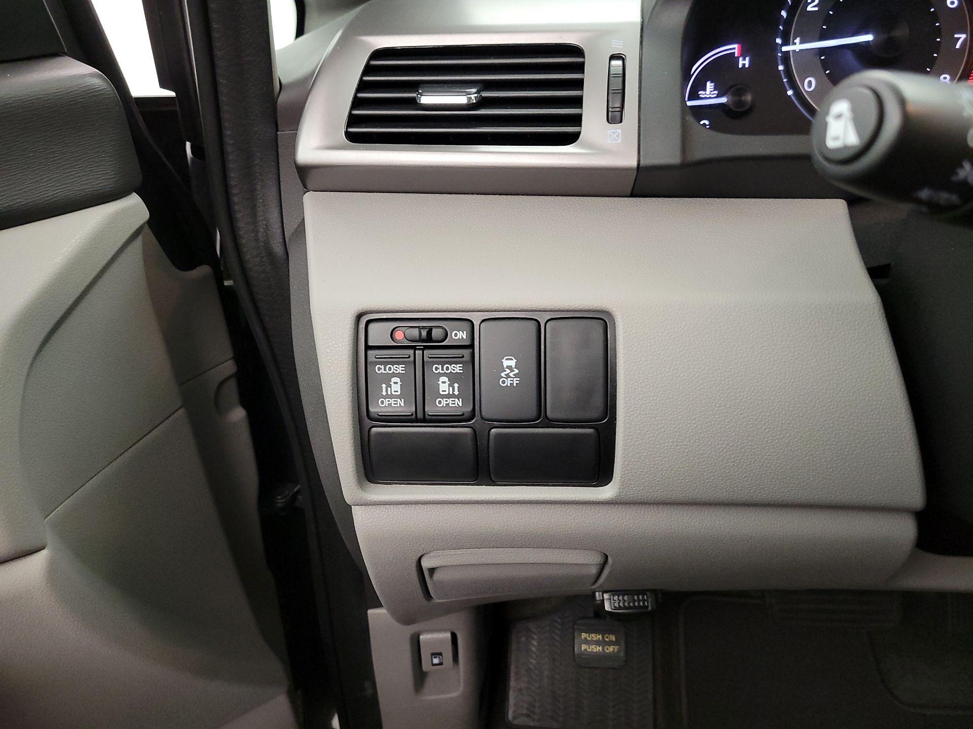 Thumbnail: 2016 Honda Odyssey - 13
