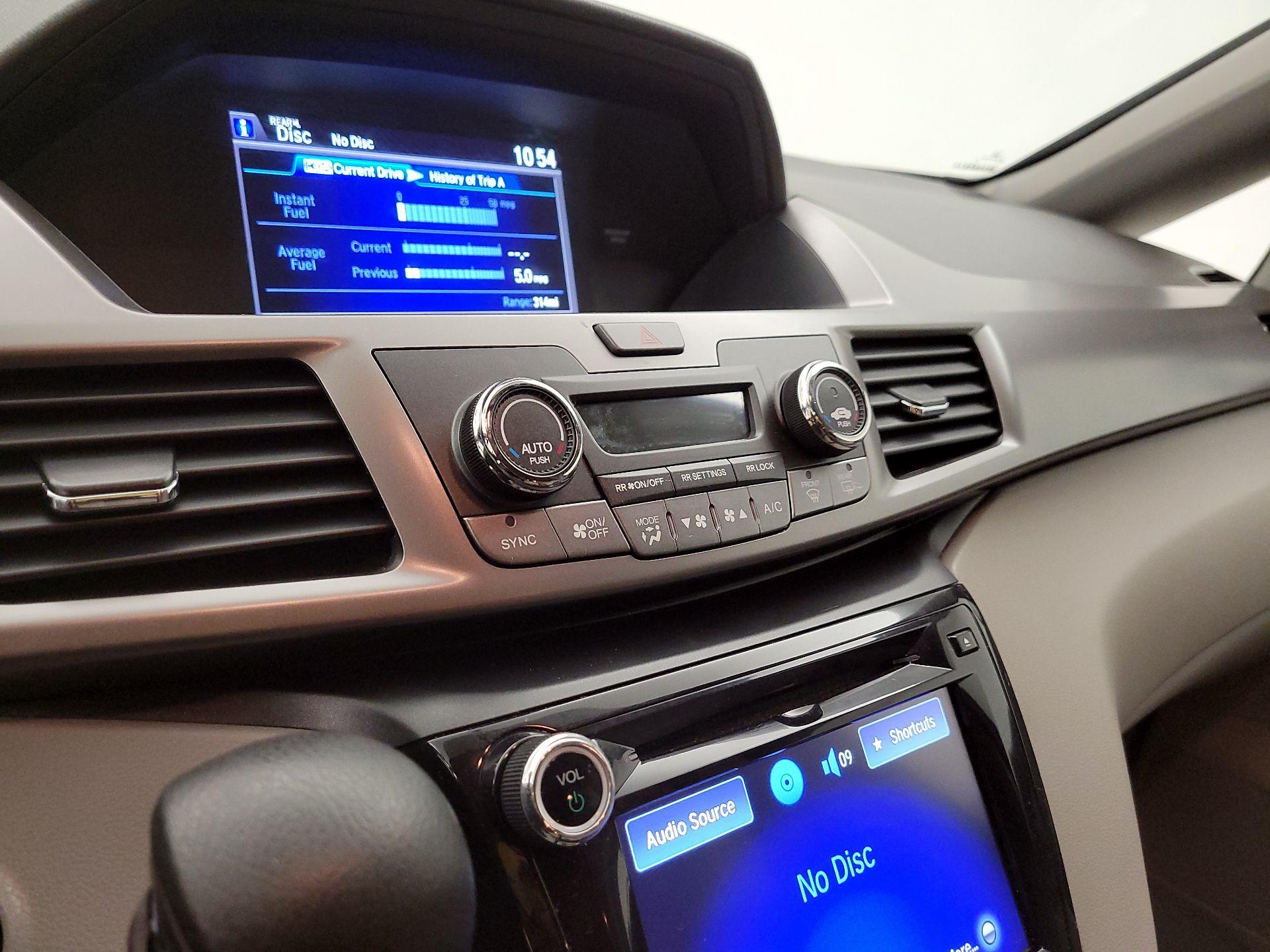 Thumbnail: 2016 Honda Odyssey - 16